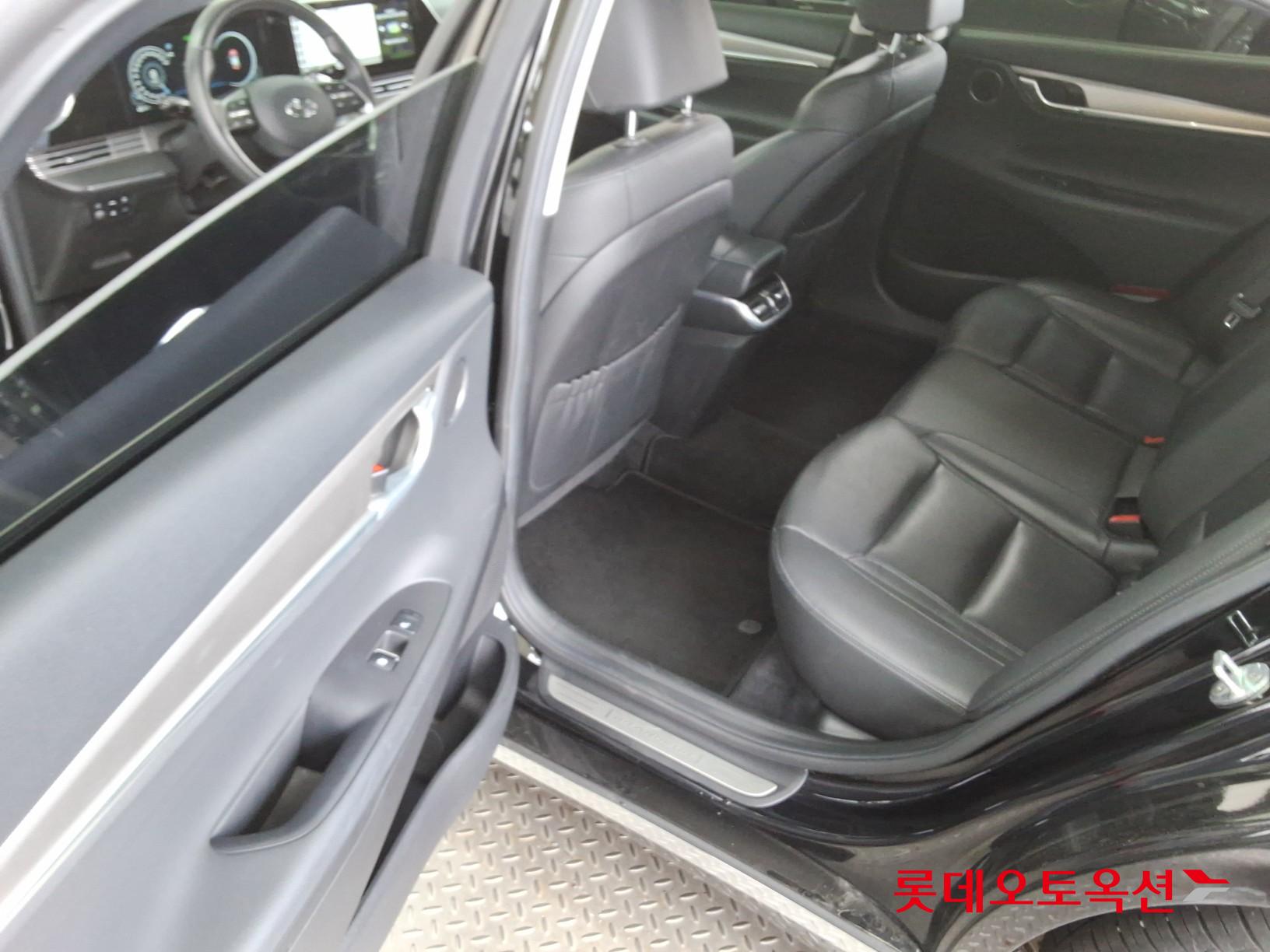 هيونداي أزيرا