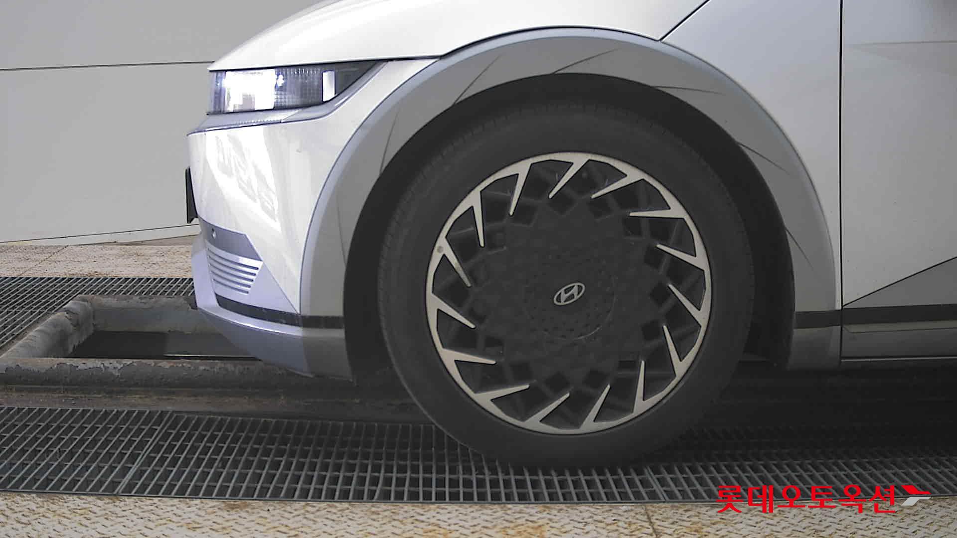 هيونداي أيونيك