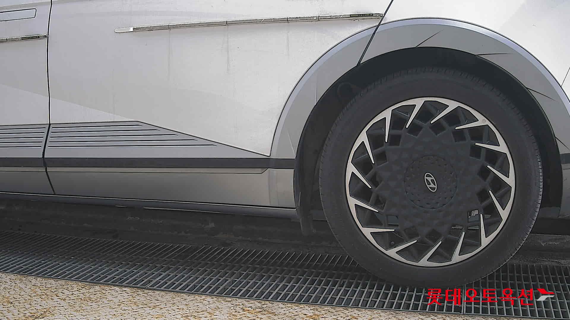 هيونداي أيونيك