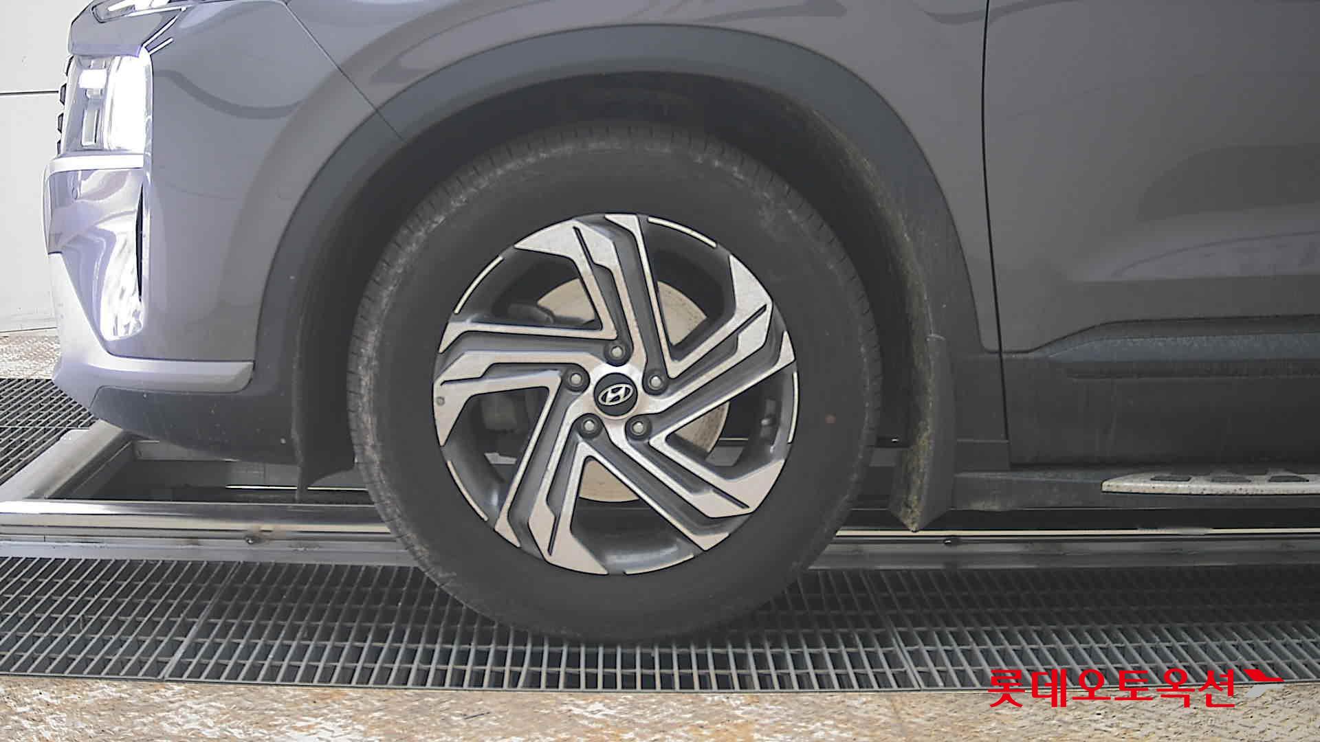 Hyundai Santa Fe - 25