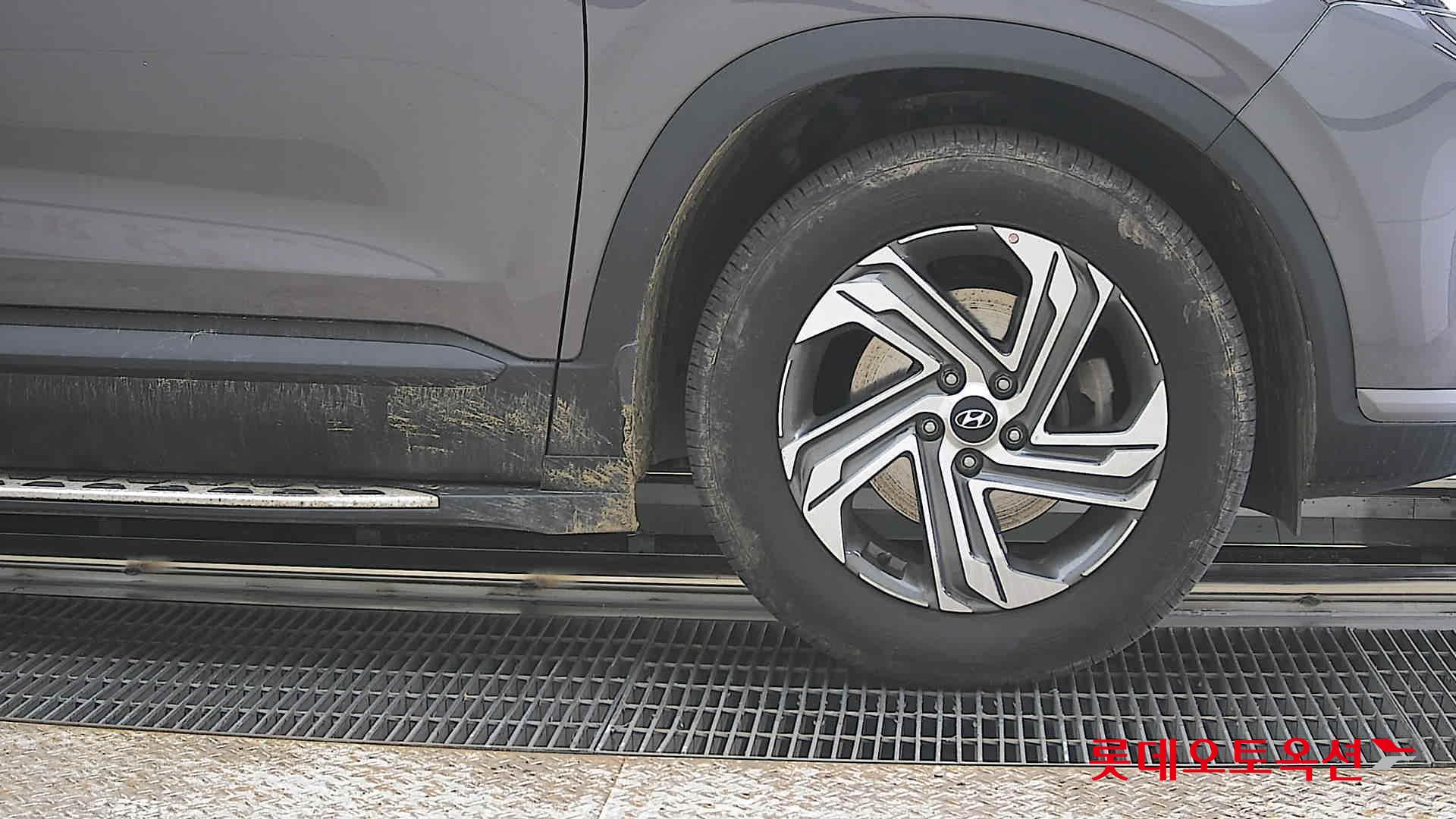 Hyundai Santa Fe - 27
