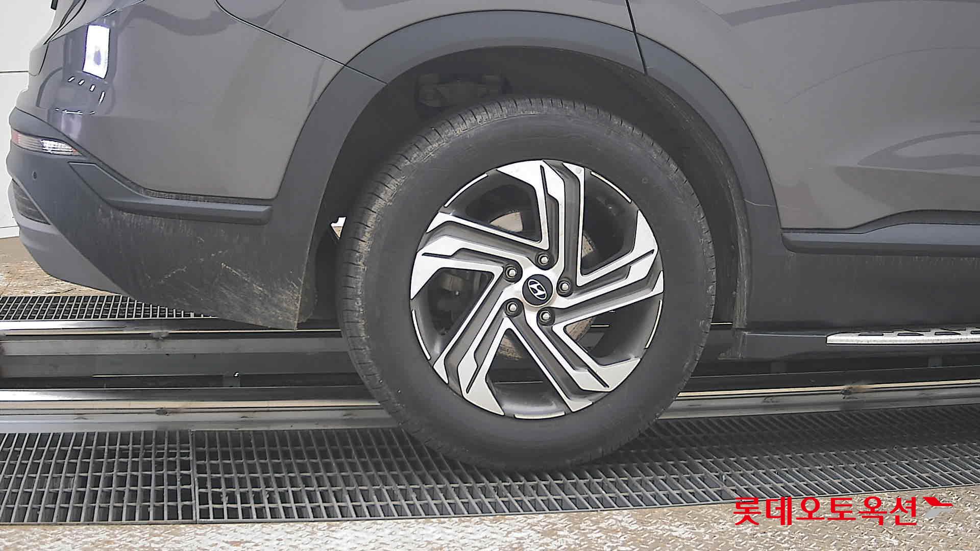 Hyundai Santa Fe - 28