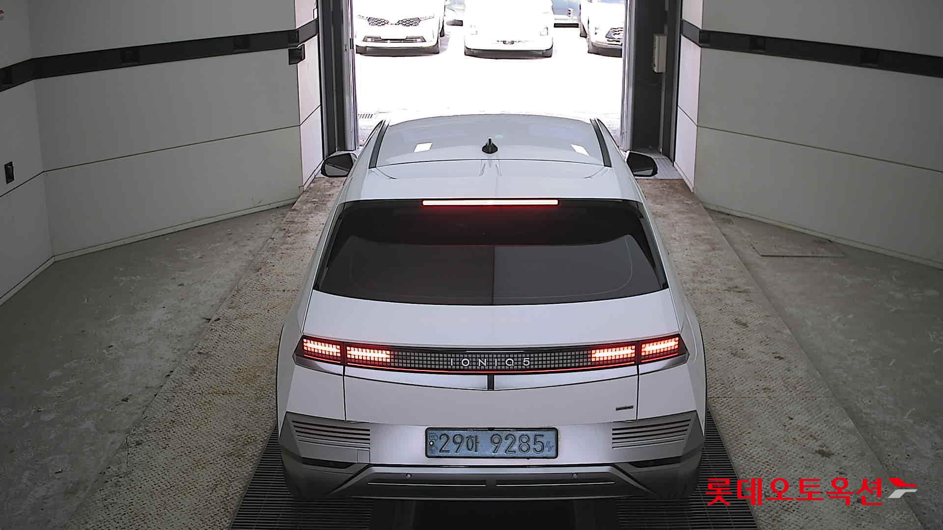 Hyundai IONIQ 5 2022 Atlas White из Кореи, фото 5