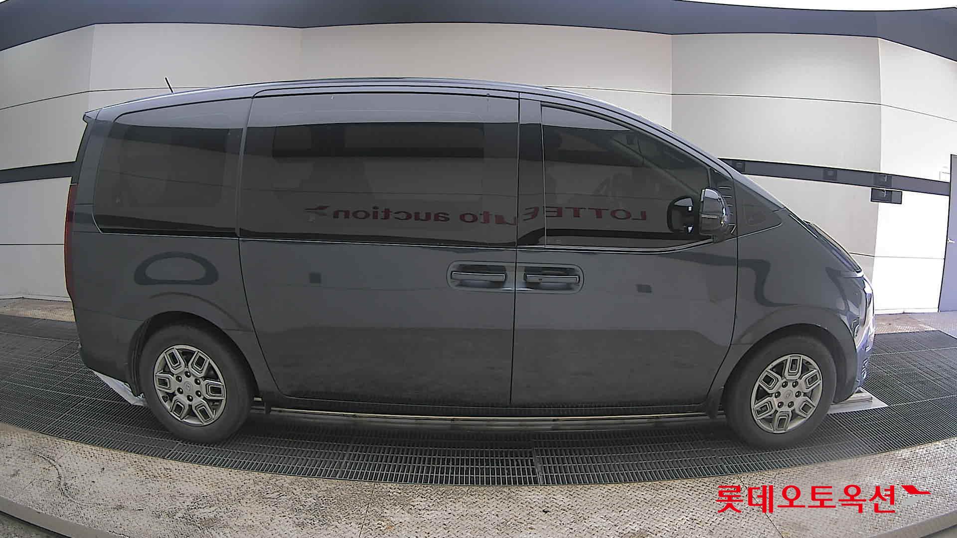 هيونداي ستاريا