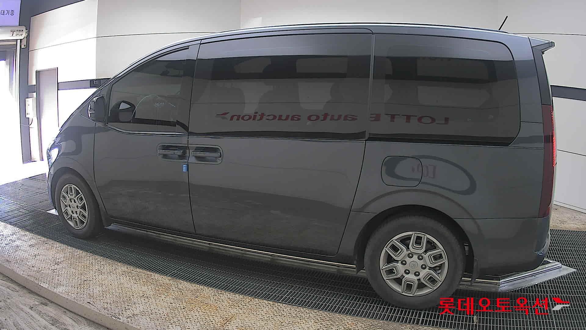 هيونداي ستاريا