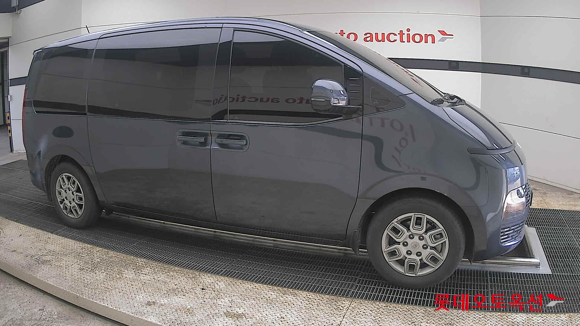 هيونداي ستاريا