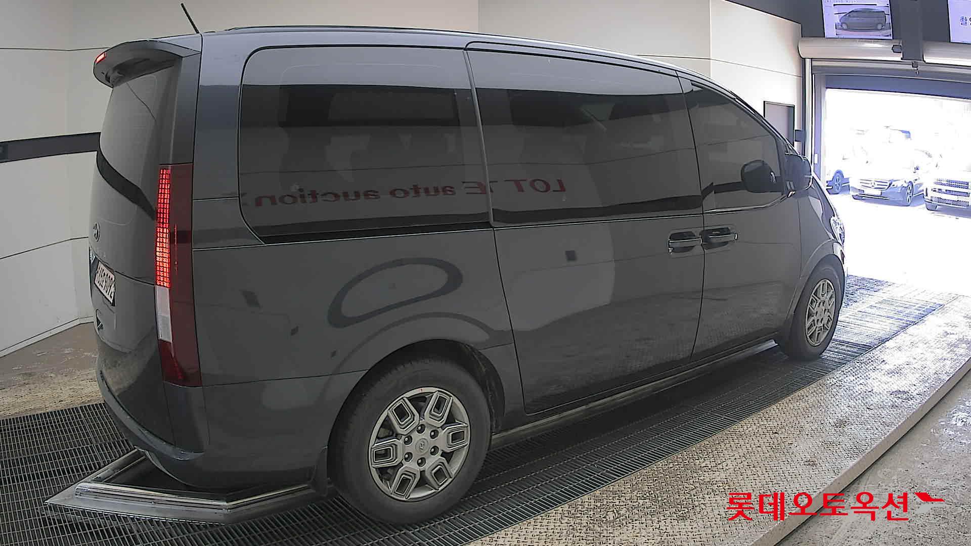 هيونداي ستاريا