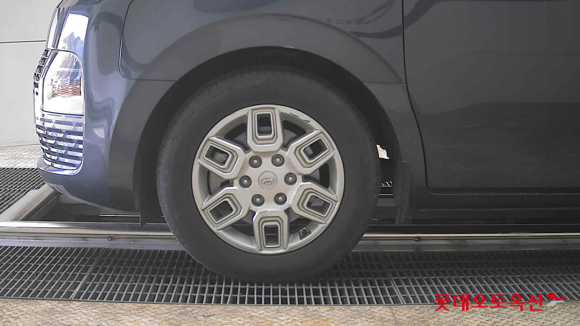 هيونداي ستاريا