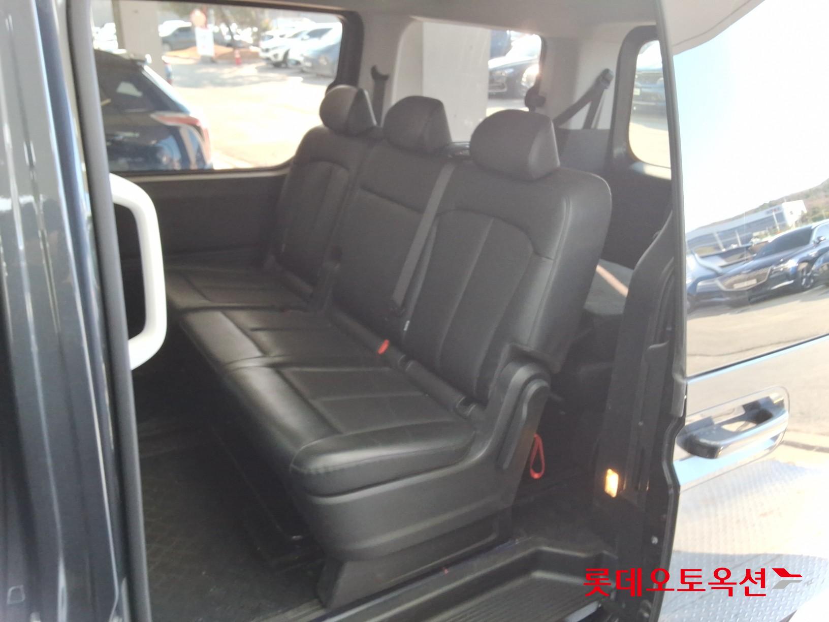 هيونداي ستاريا