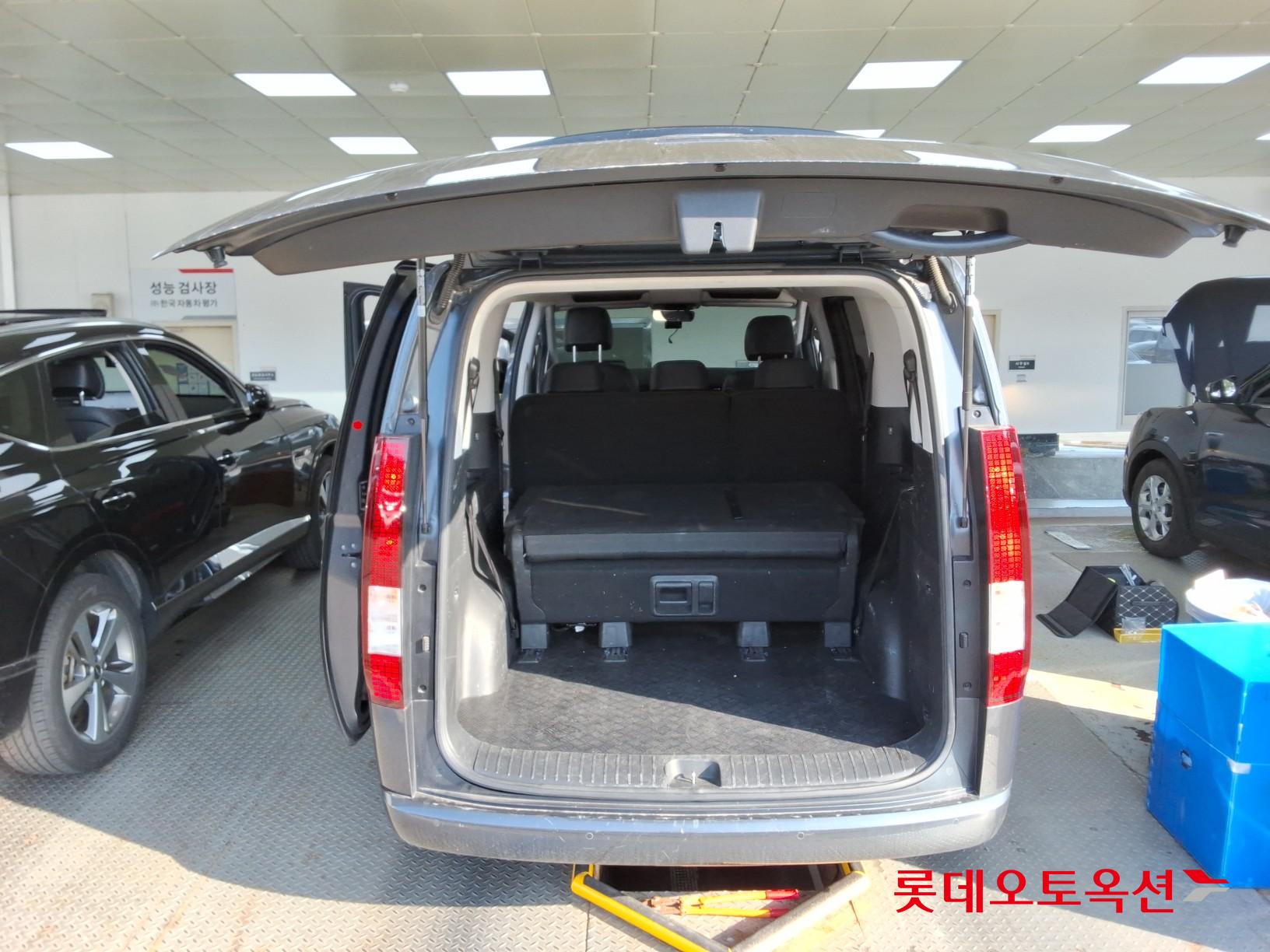 هيونداي ستاريا