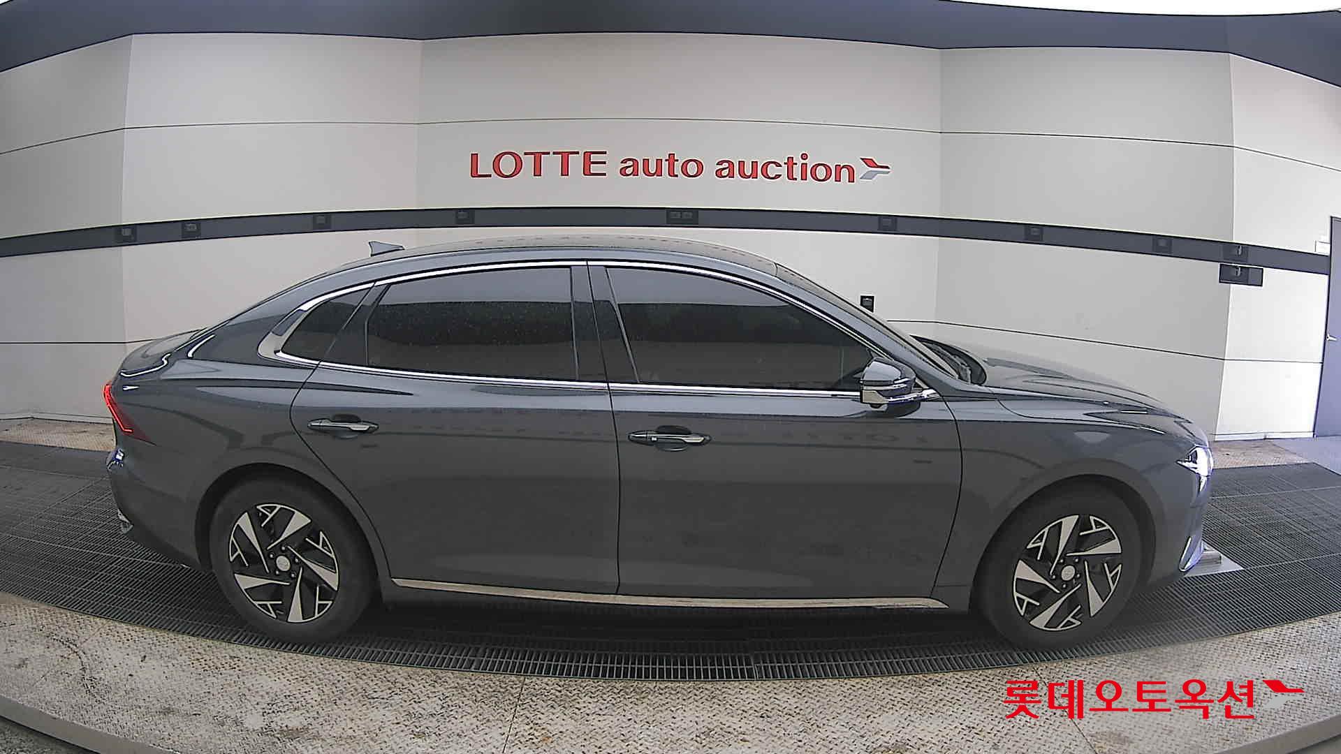 Hyundai Grandeur - 21