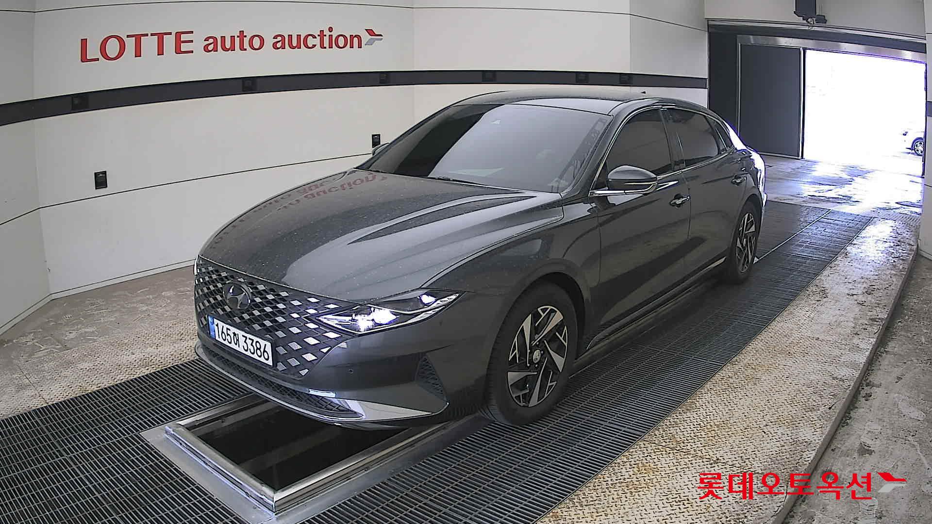 Hyundai Grandeur - 3