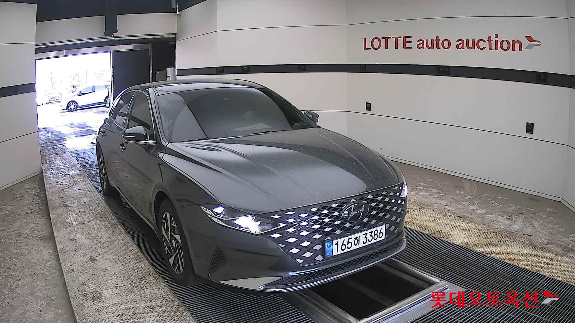 Hyundai Grandeur - 24