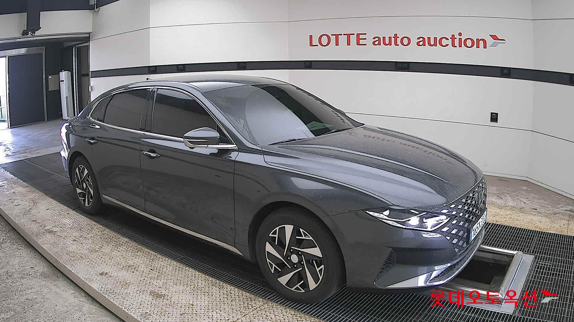 Hyundai Grandeur - 23