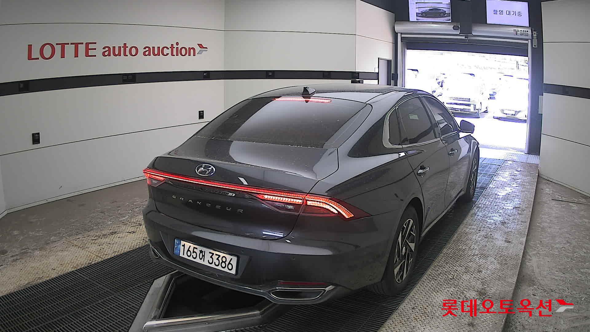Hyundai Grandeur - 18