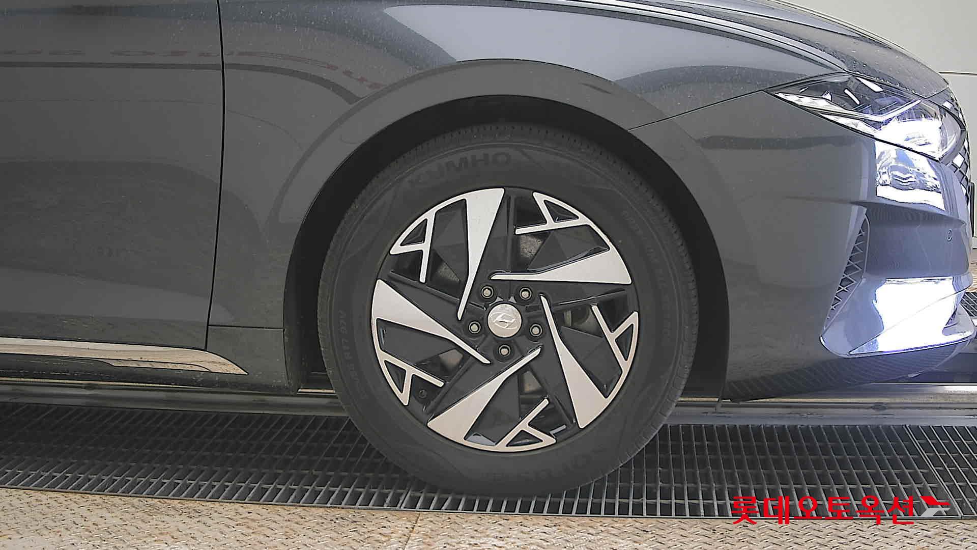 Hyundai Grandeur - 27