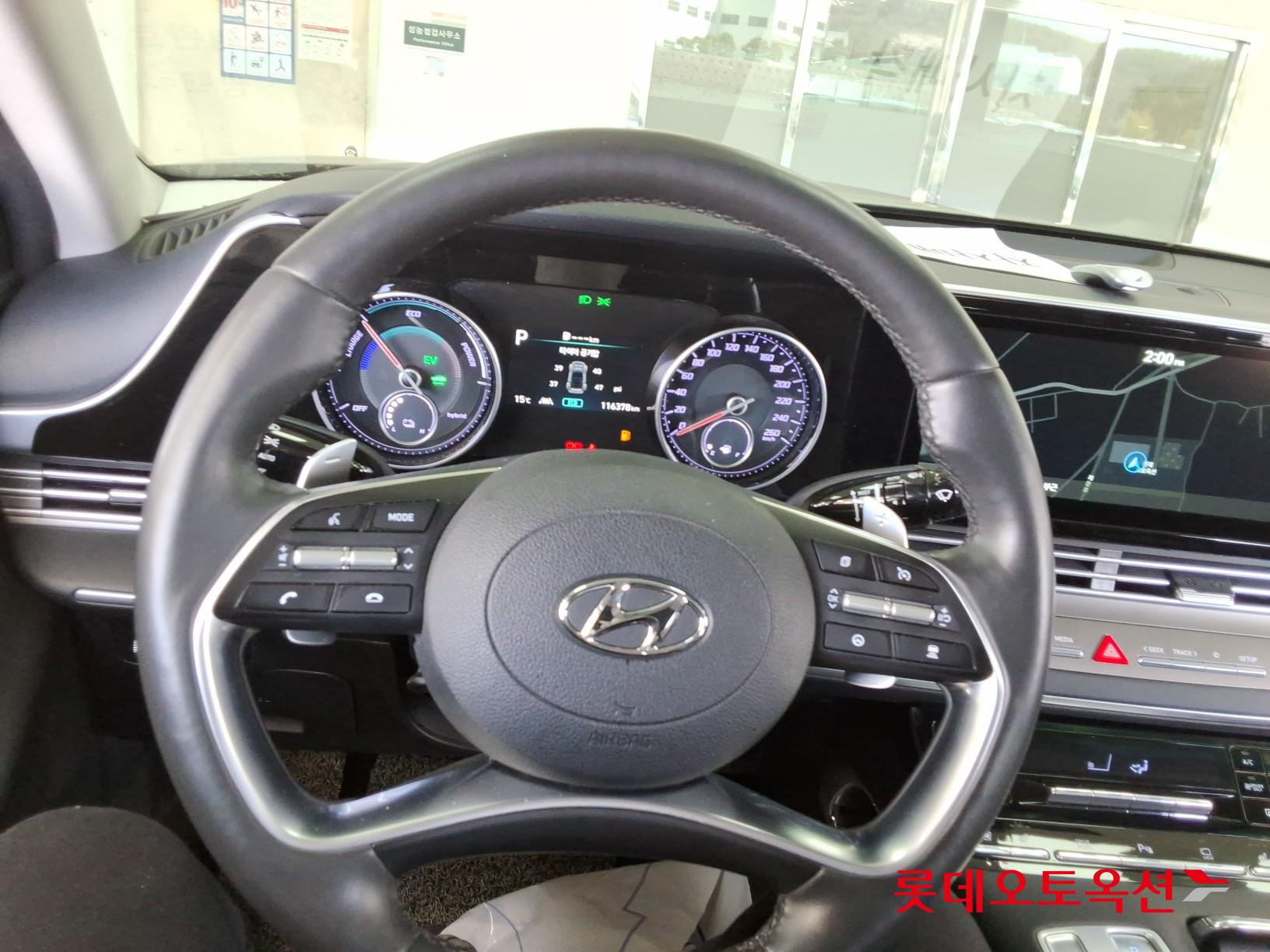 Hyundai Grandeur - 30