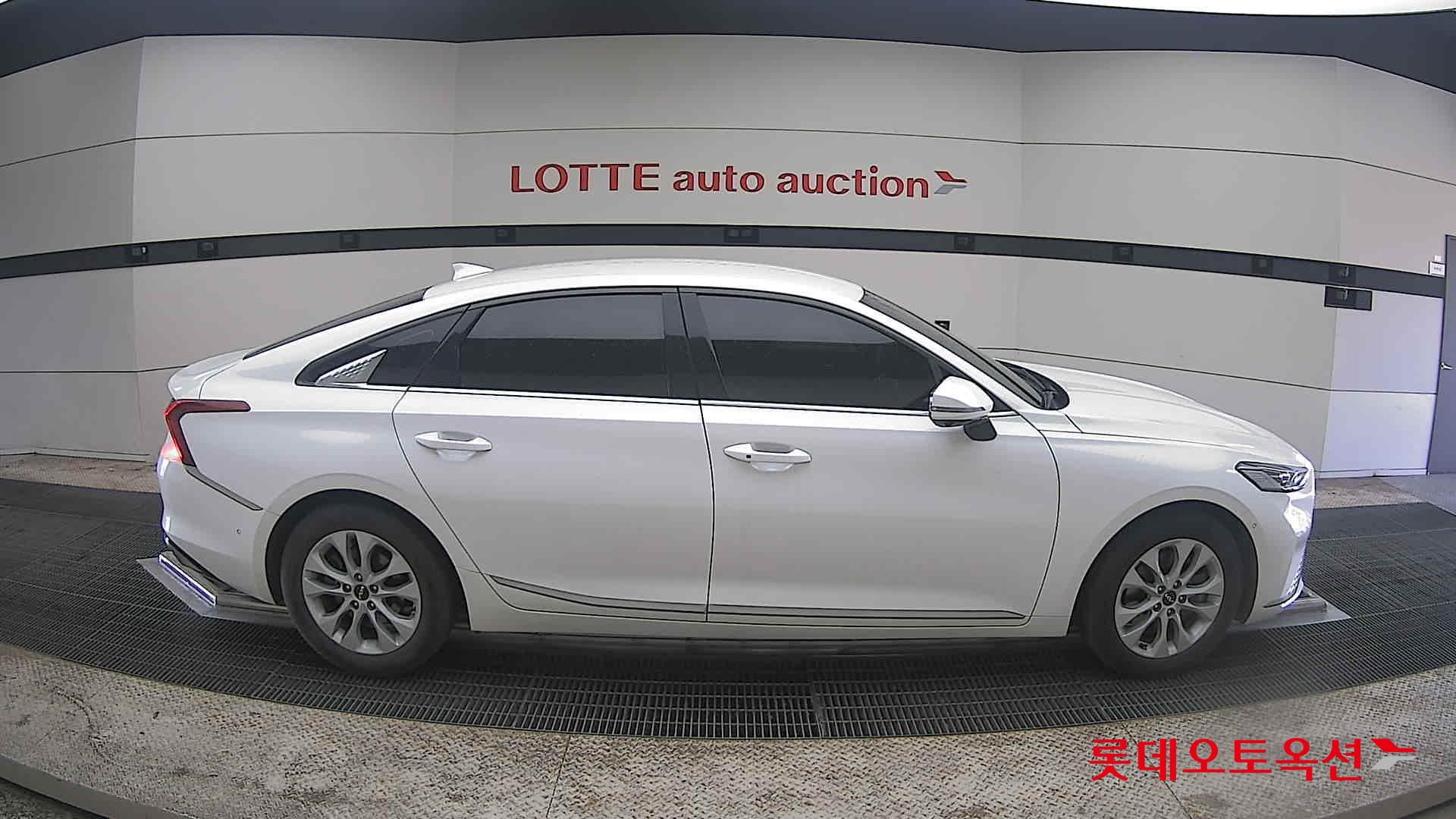 Kia K8 - 21
