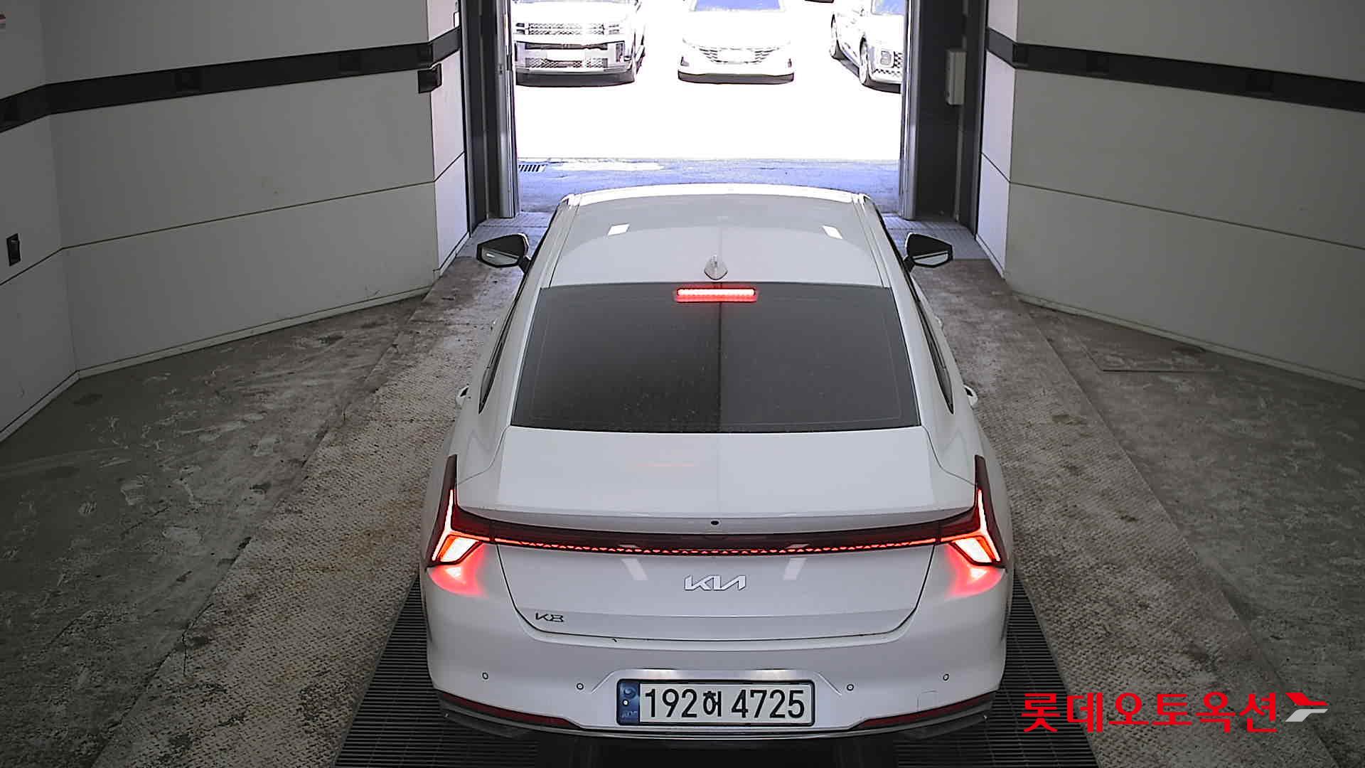 Kia K8 - 17