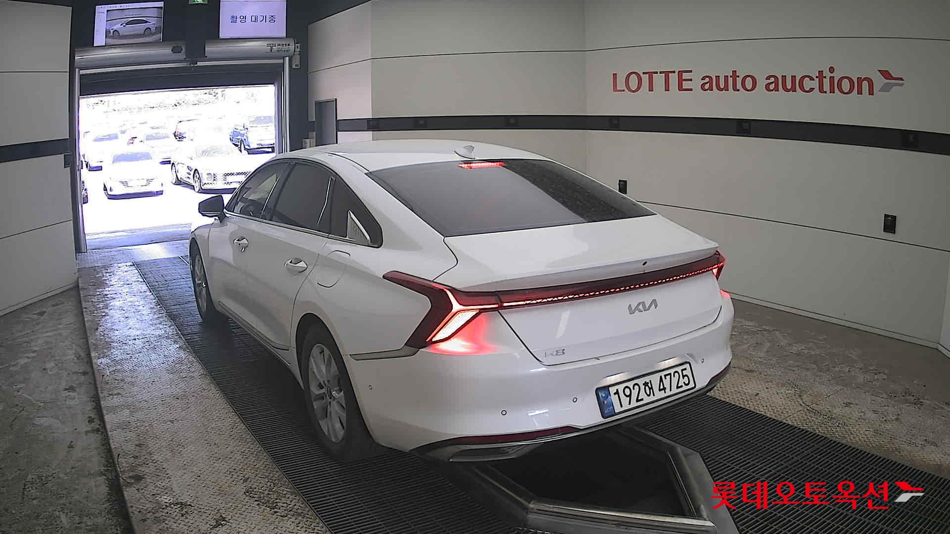 Kia K8 - 16