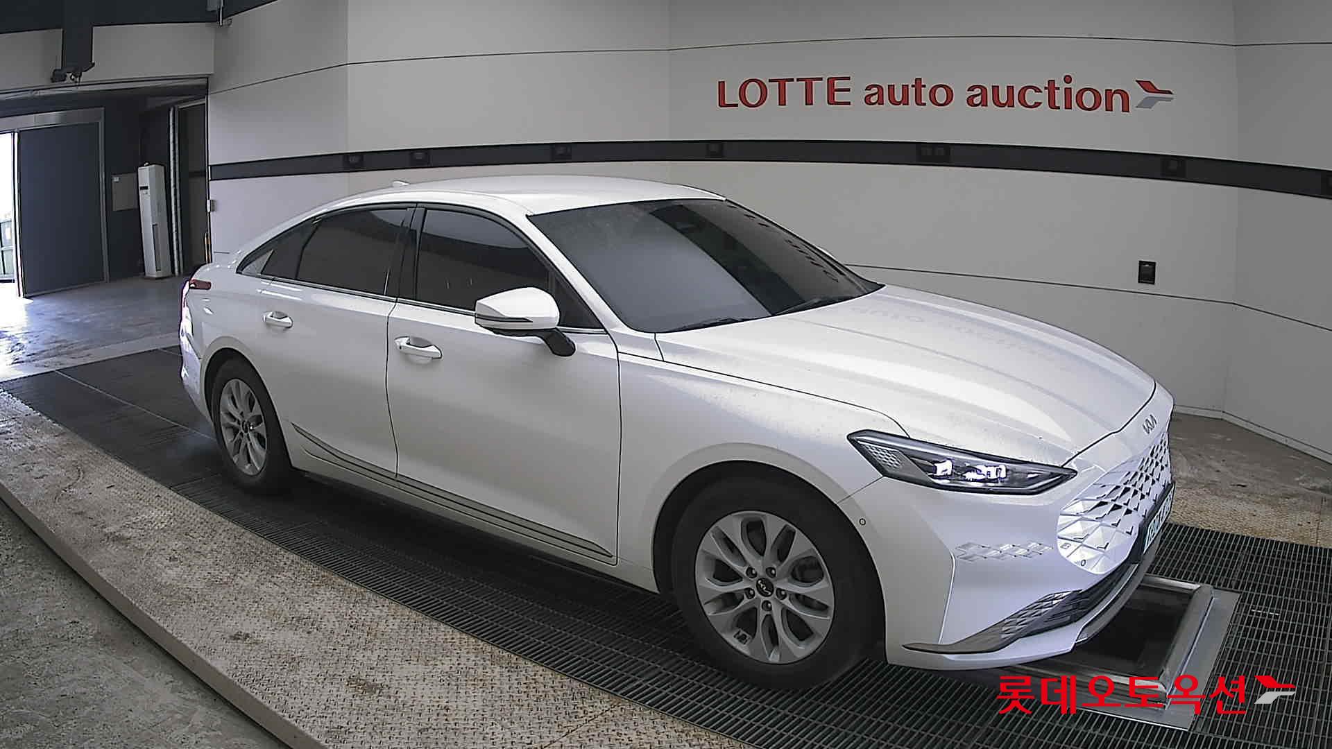 Kia K8 - 23