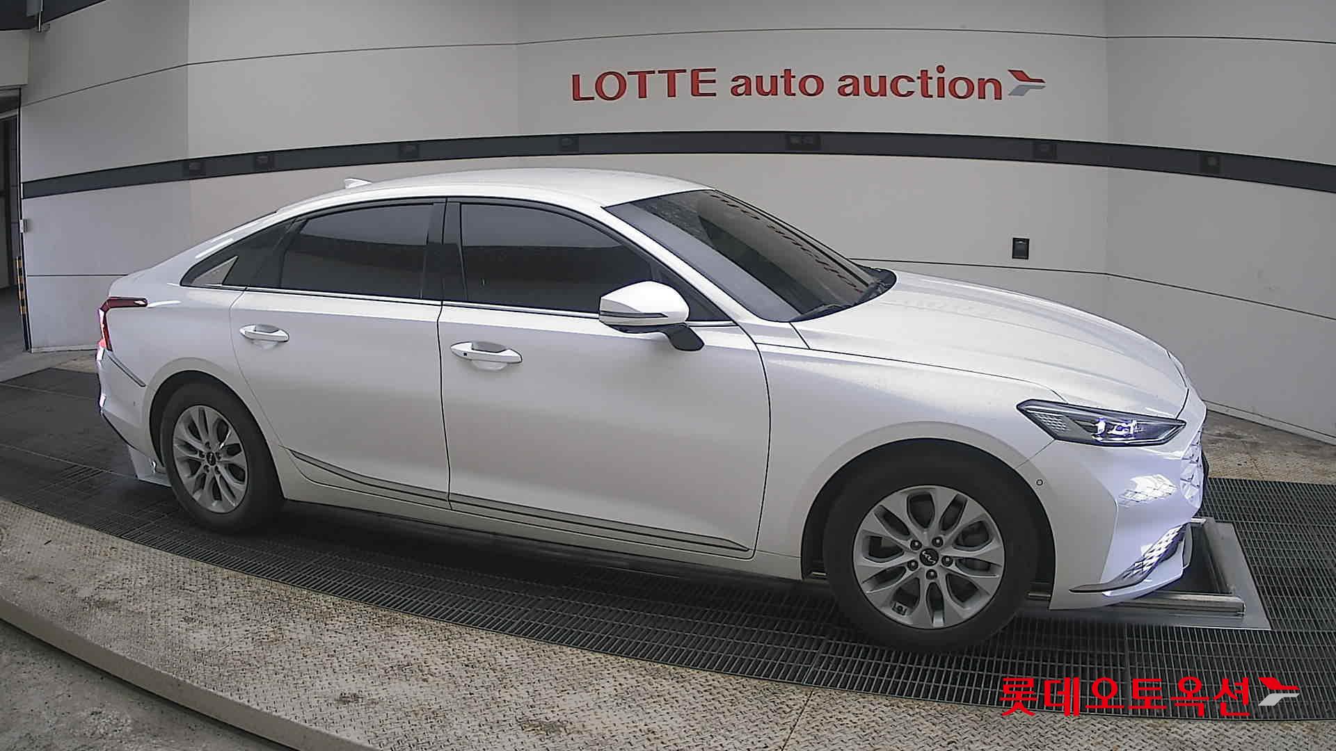 Kia K8 - 22