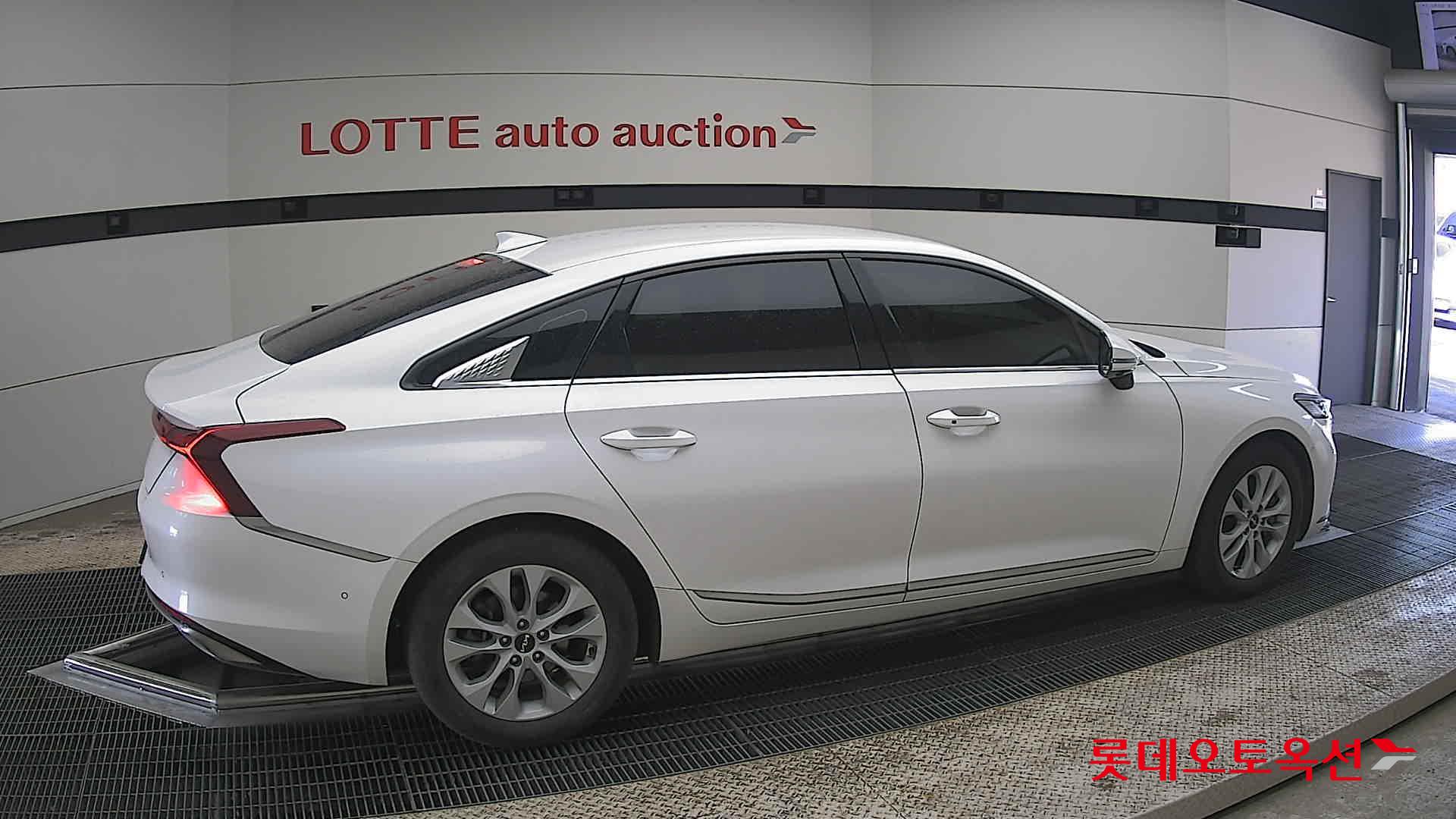 Kia K8 - 20
