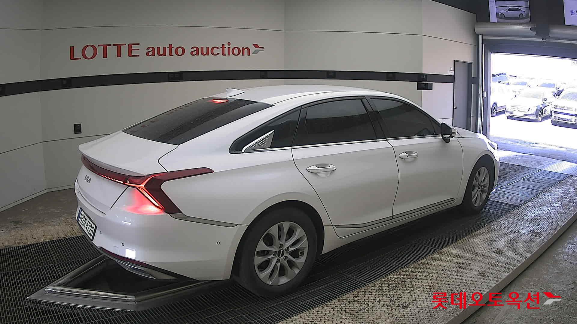Kia K8 - 19