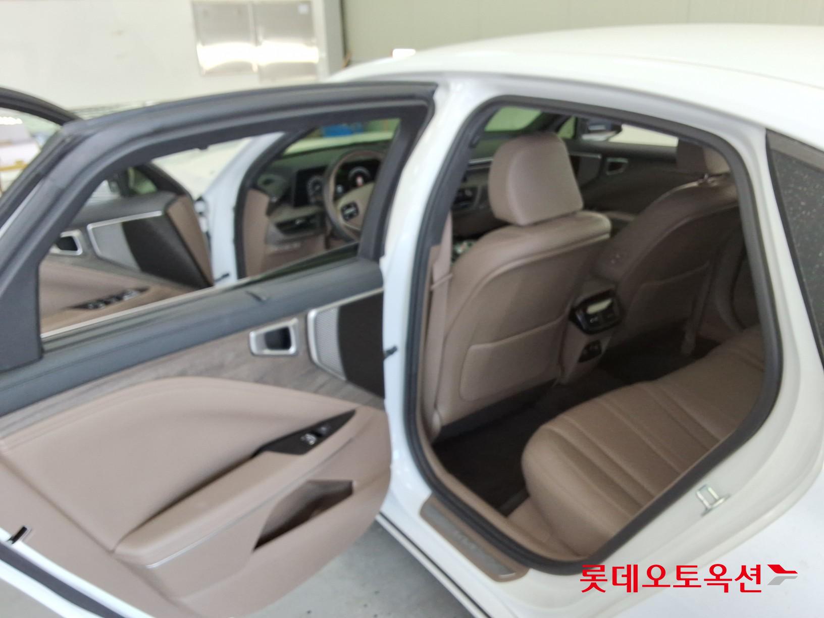 Kia K8 - 37