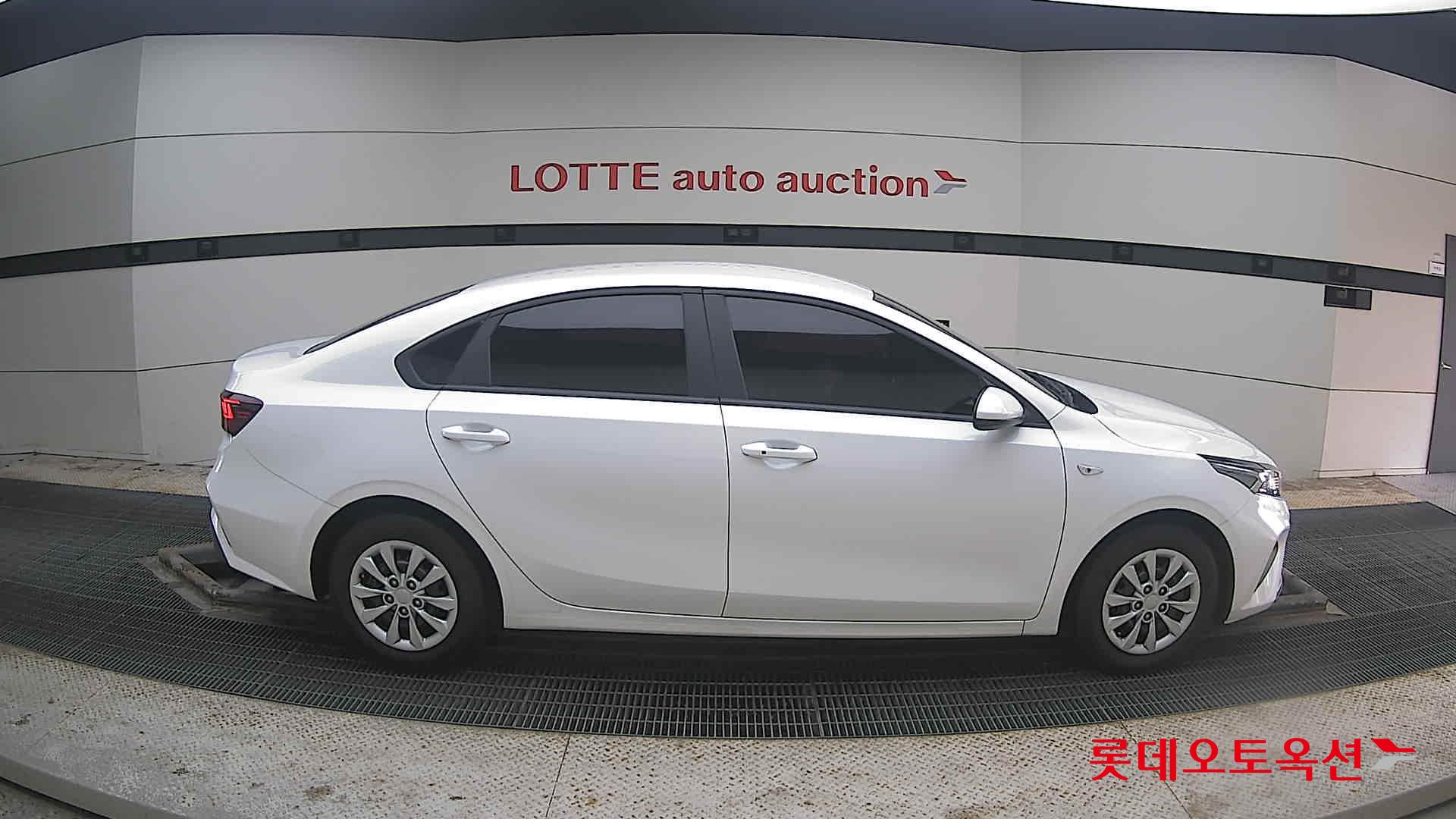 Kia K3 2022 - Image 21