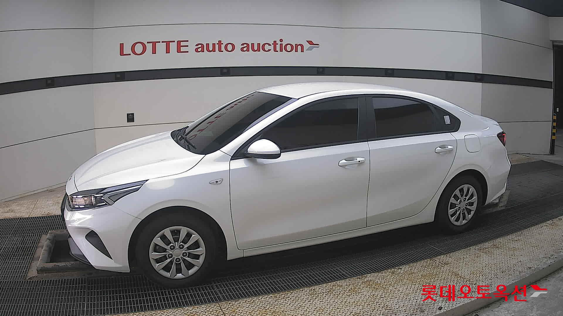 Kia K3 2022 - Image 12