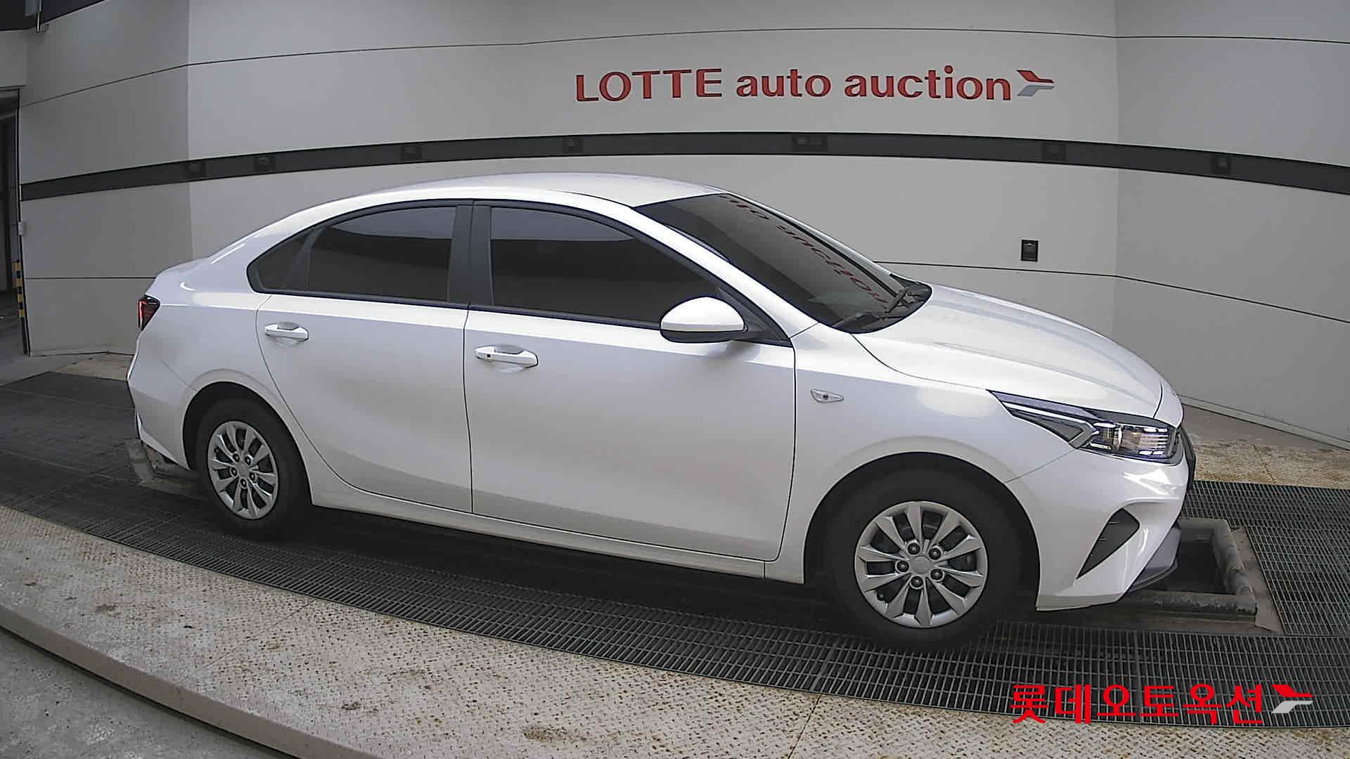 Kia K3 2022 - Image 22