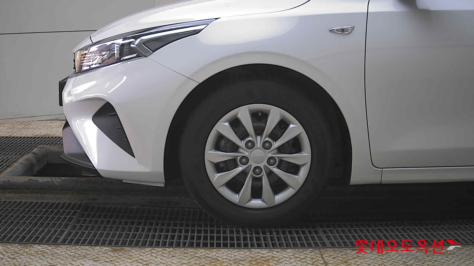 Kia K3 2022 - Image 25