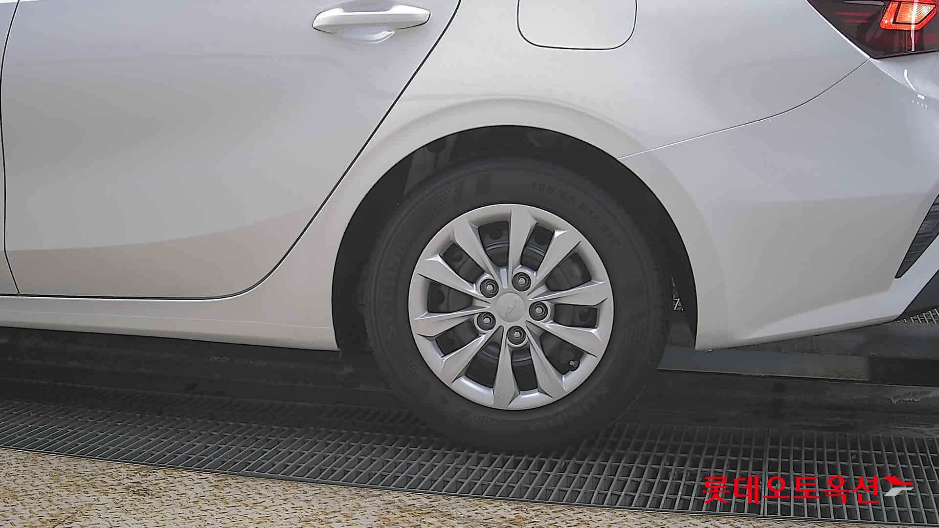 Kia K3 2022 - Image 26