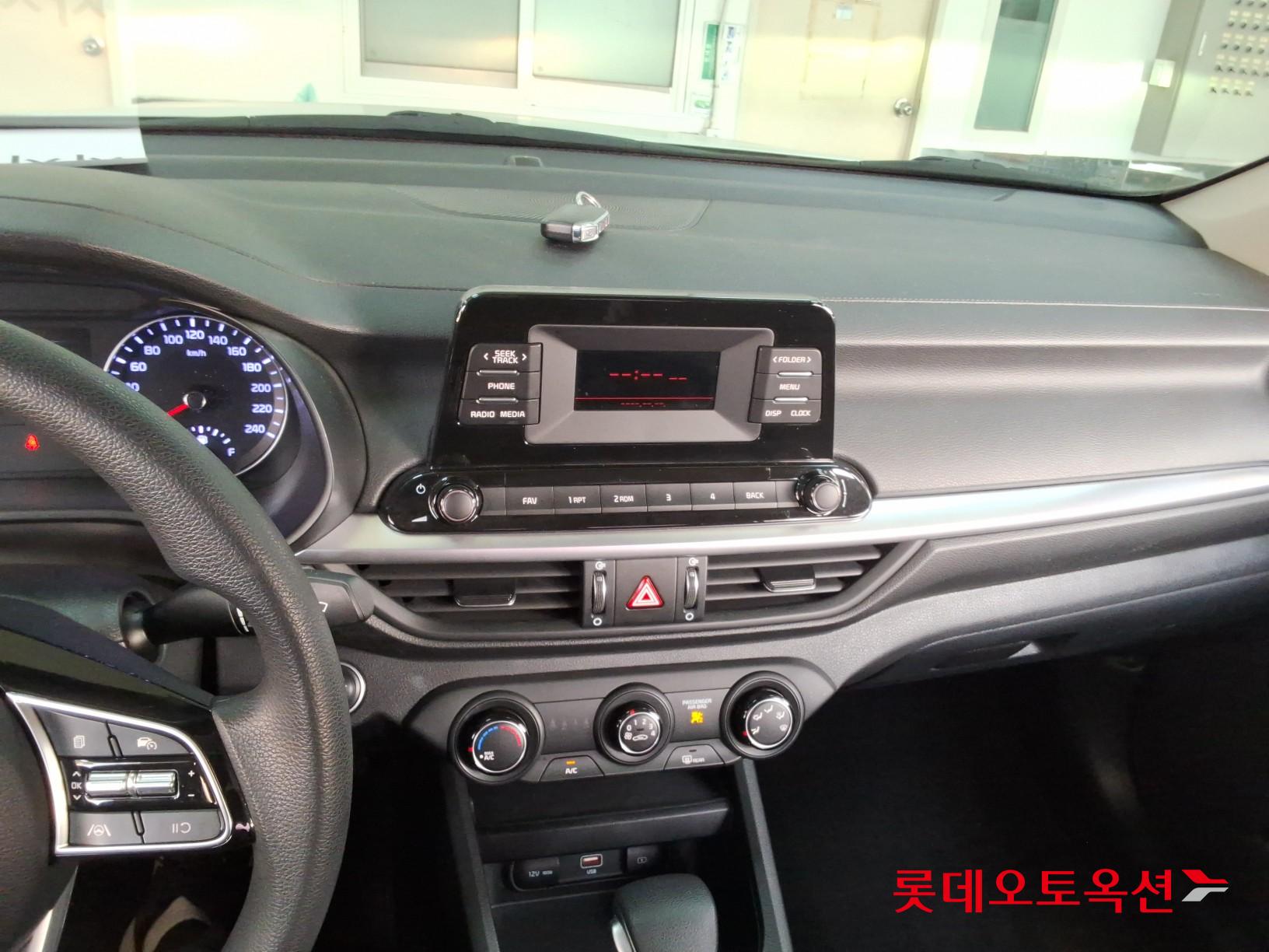 Kia K3 2022 - Image 32