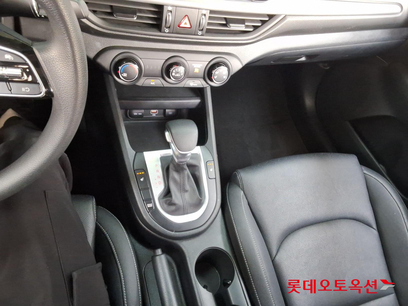 Kia K3 2022 - Image 33