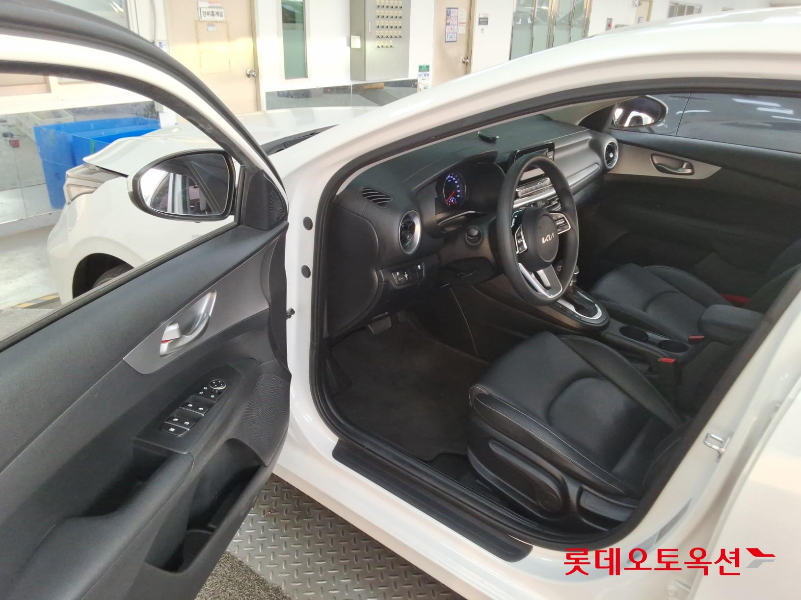 Kia K3 2022 - Image 34