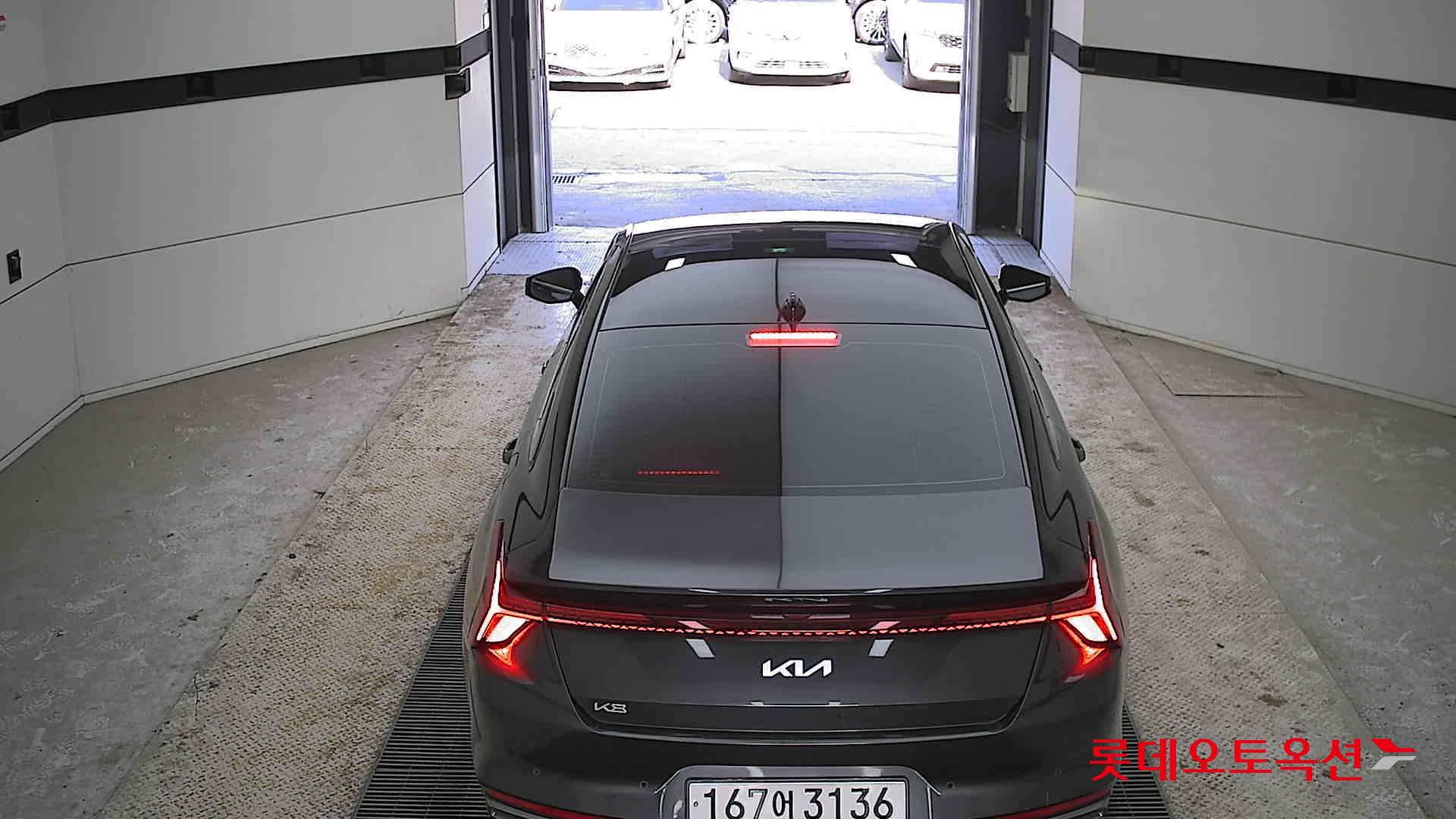 كيا K8 2022 - صورة 17