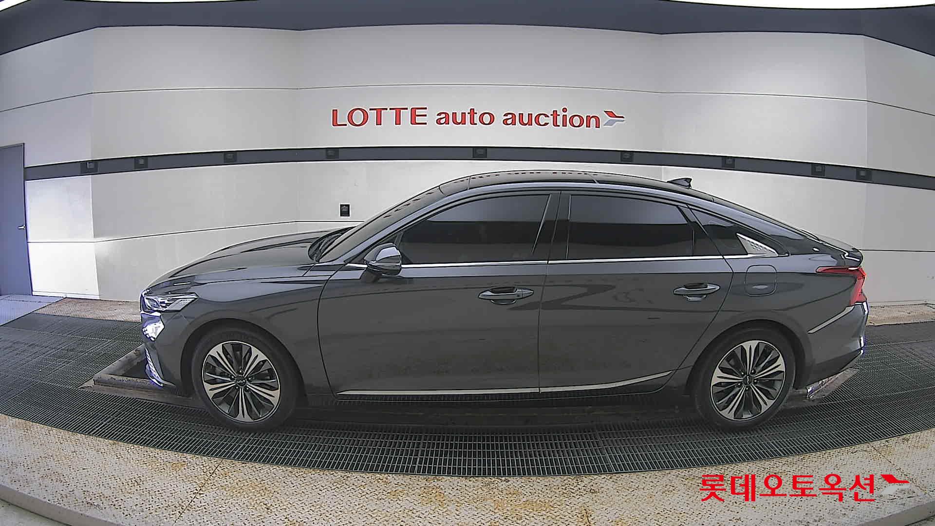 كيا K8 2022 - صورة 13