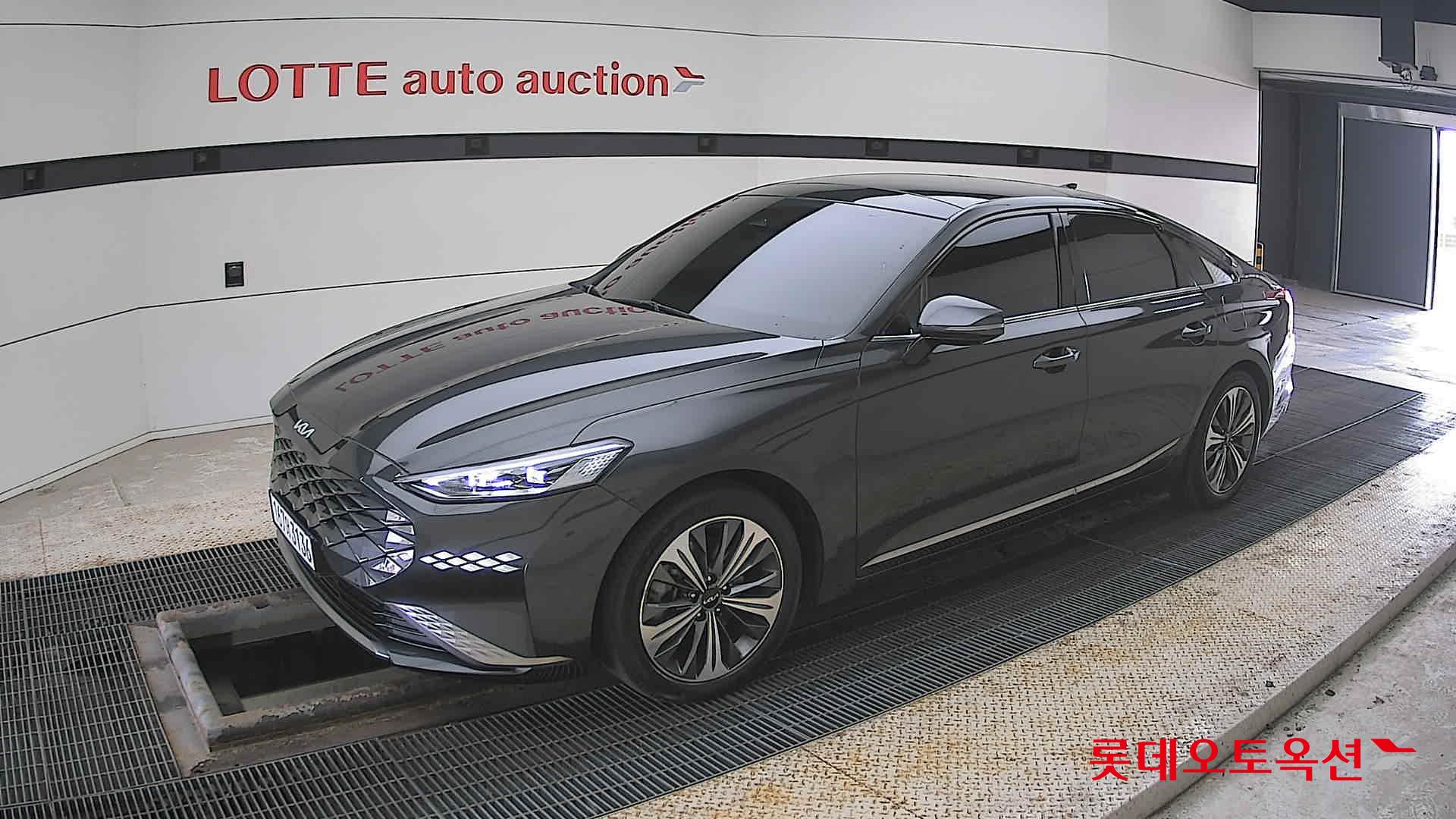 كيا K8 2022 - صورة 11