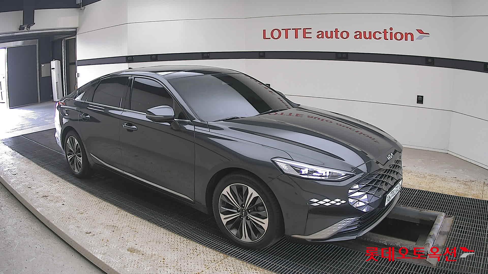 كيا K8 2022 - صورة 23