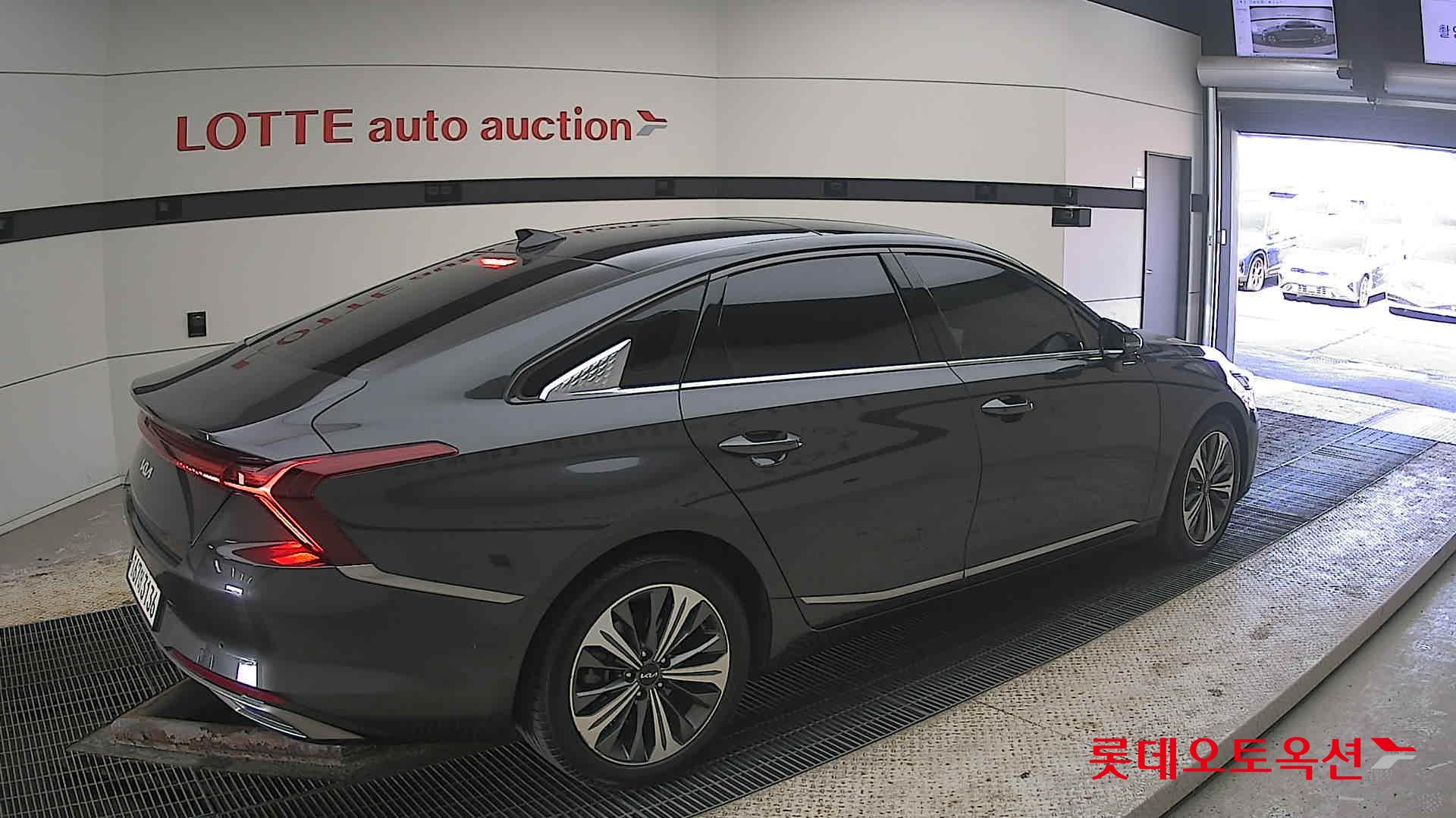 كيا K8 2022 - صورة 19