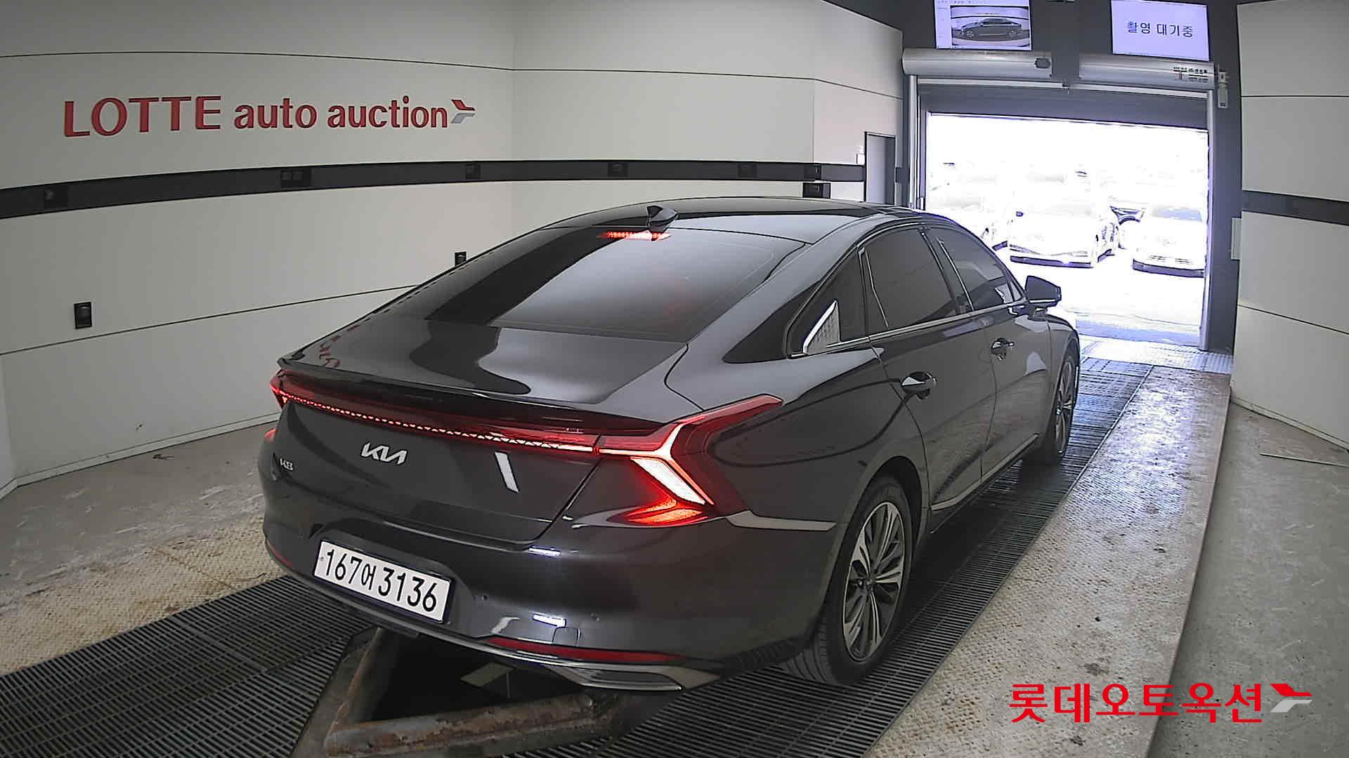 كيا K8 2022 - صورة 18