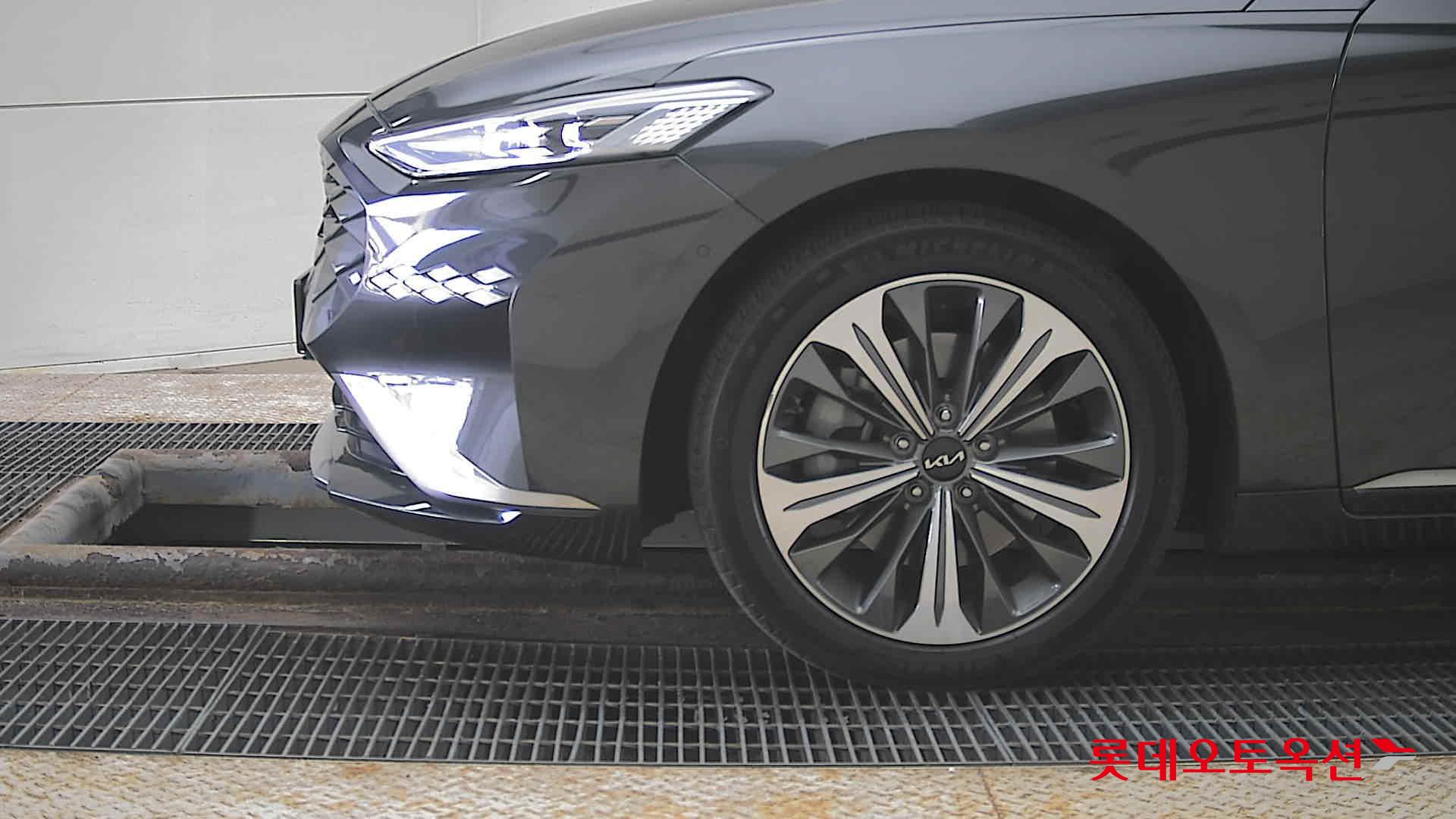 كيا K8 2022 - صورة 25