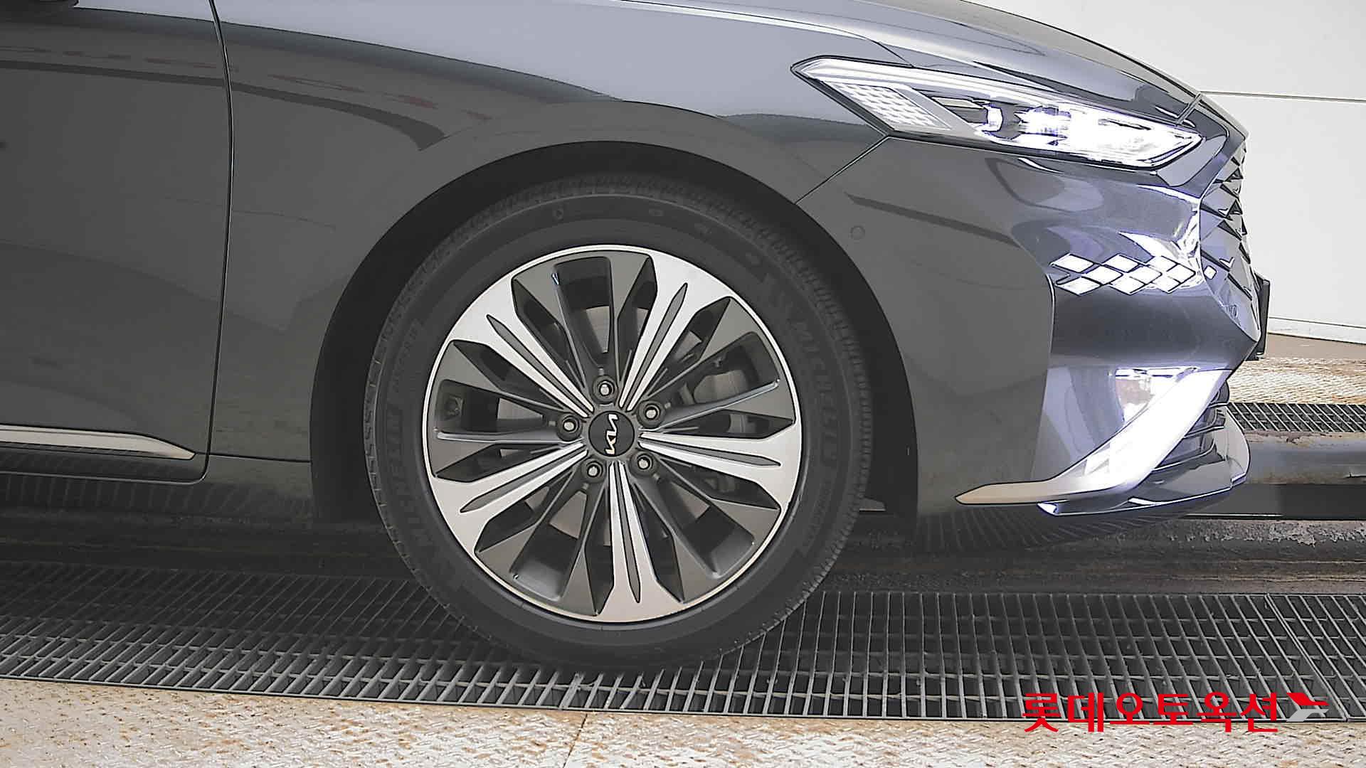 كيا K8 2022 - صورة 27