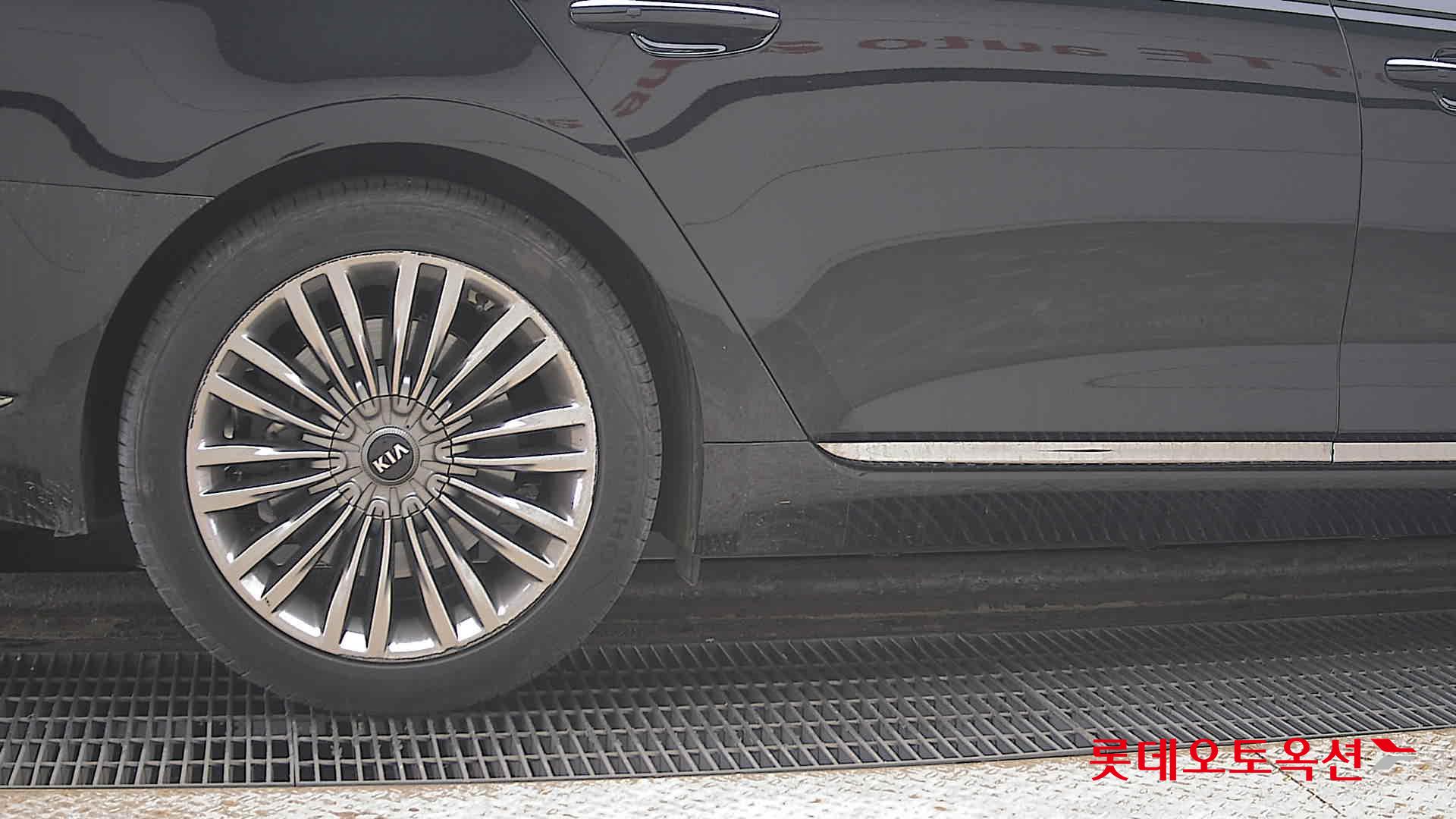 2021 - kia k9