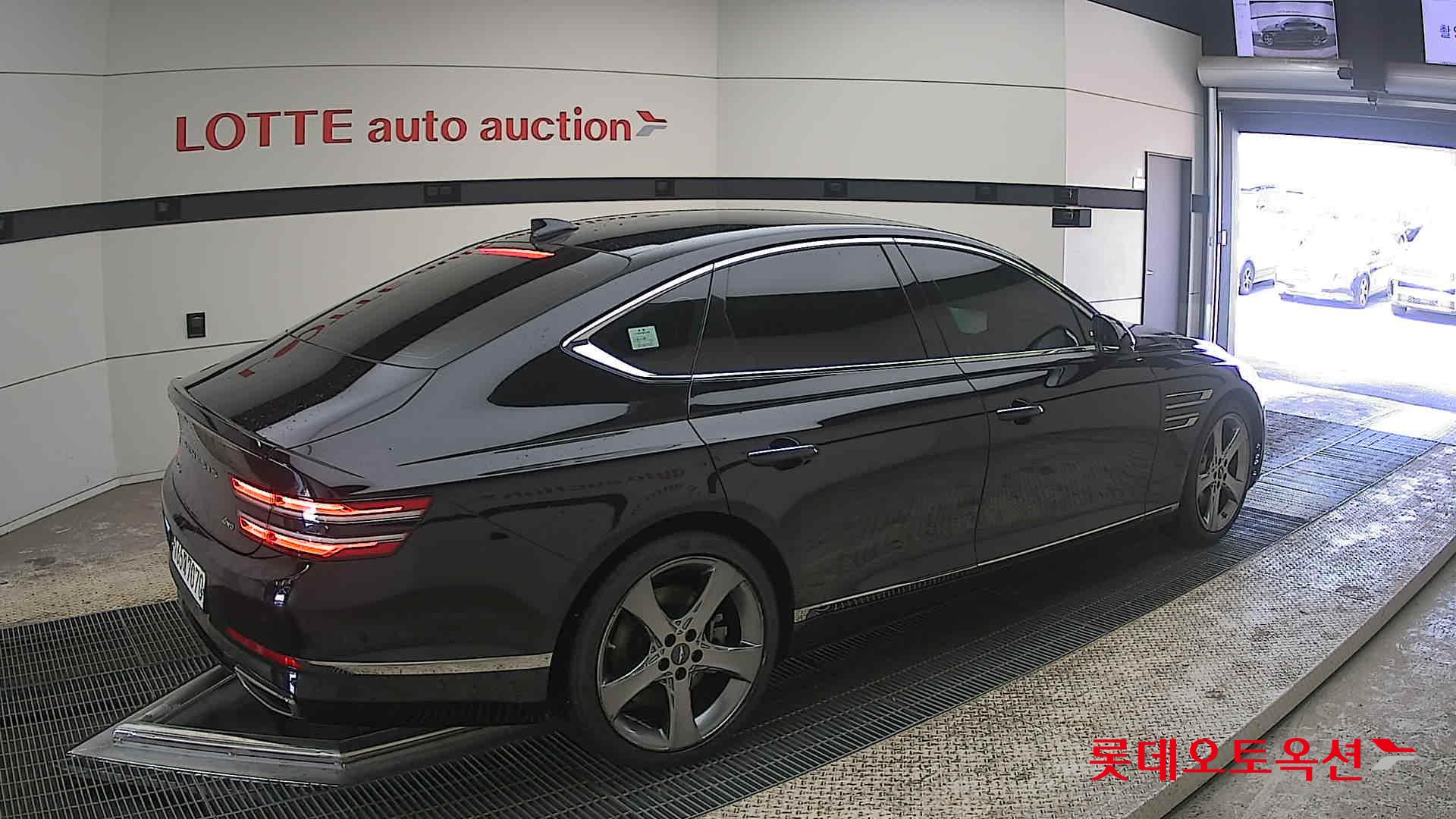 Genesis G80 - 19