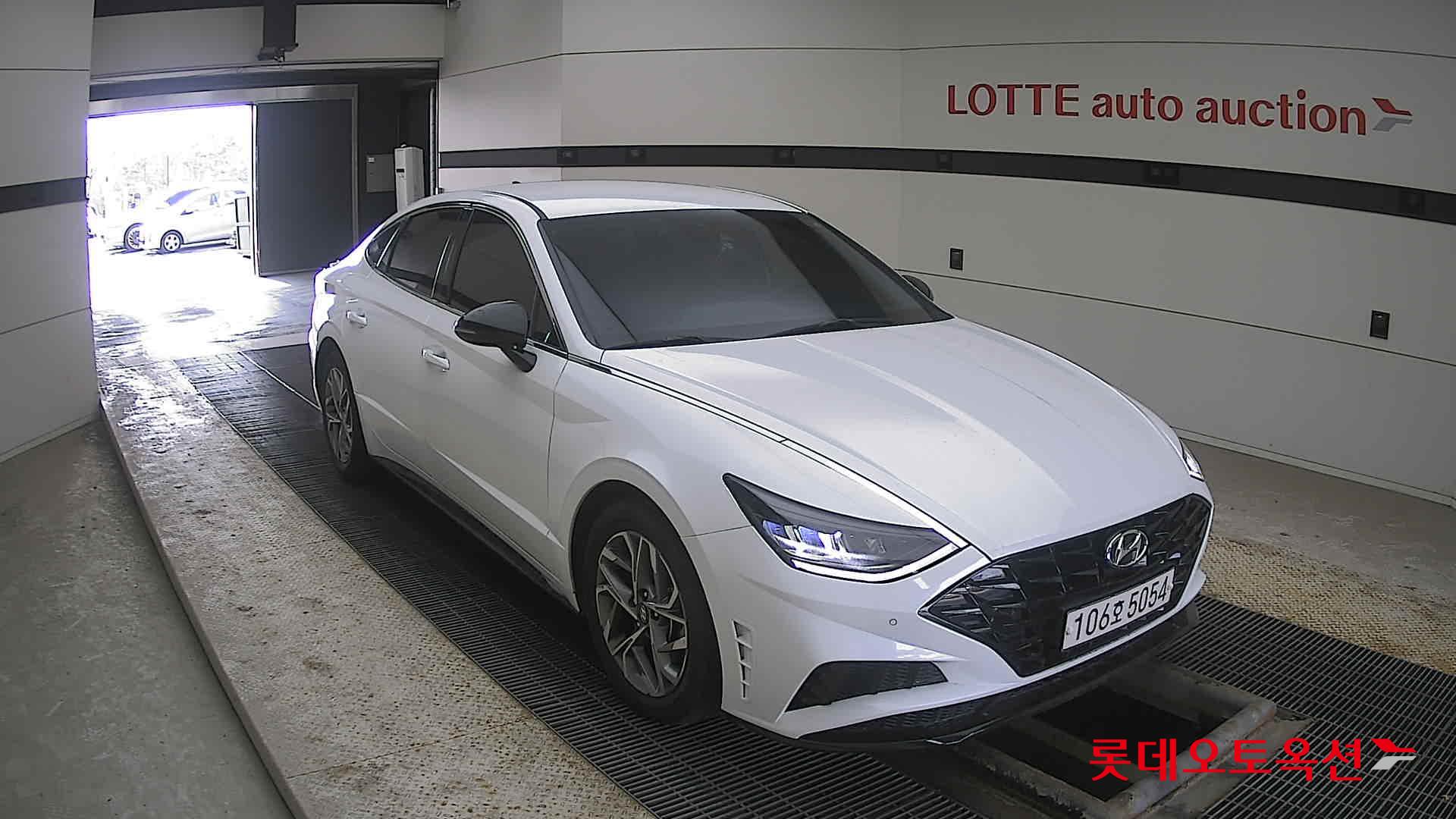 Hyundai Sonata 2022 Creamy White Pearl (optional) из Кореи, фото 2