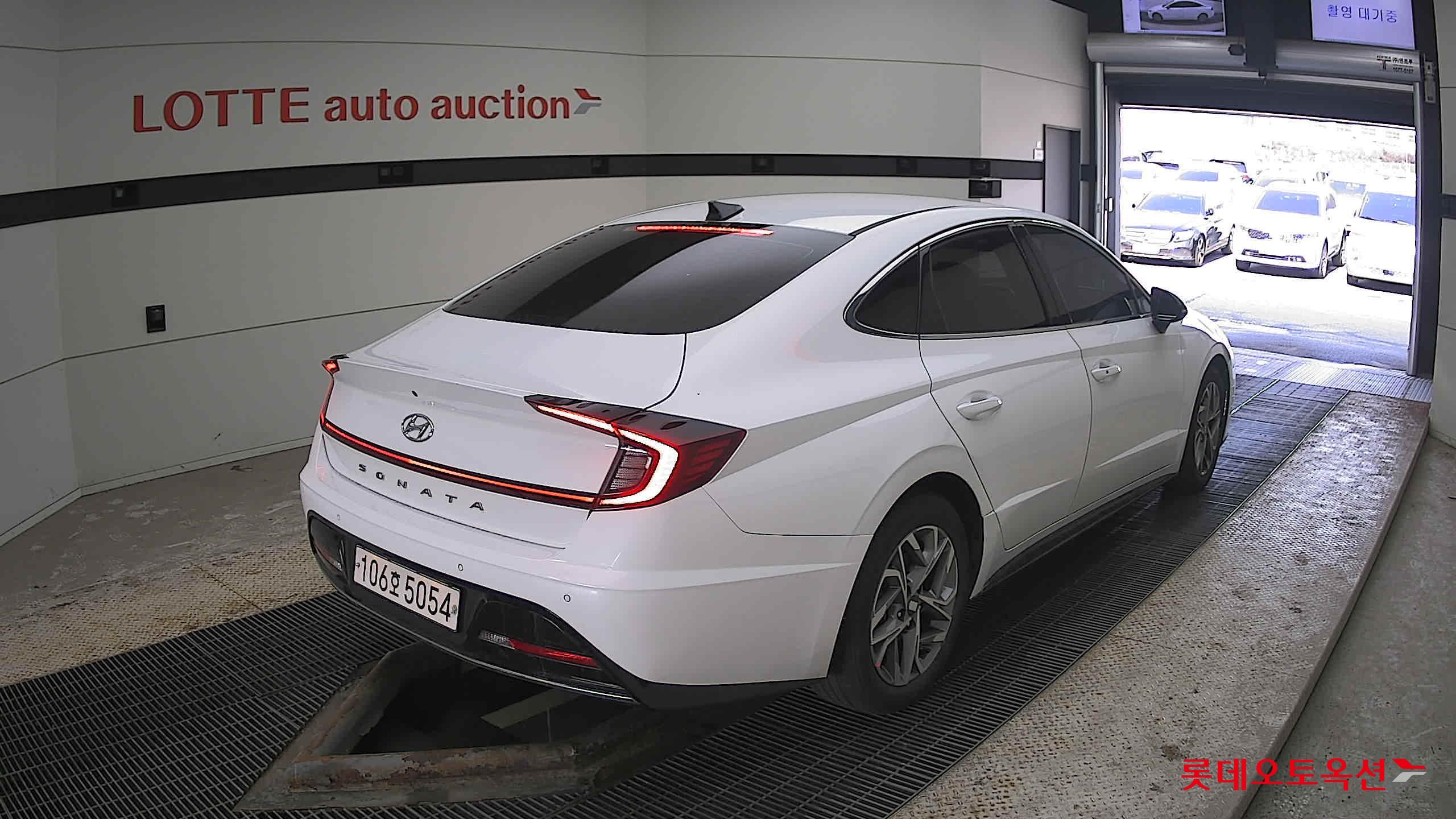 Hyundai Sonata 2022 Creamy White Pearl (optional) из Кореи, фото 4
