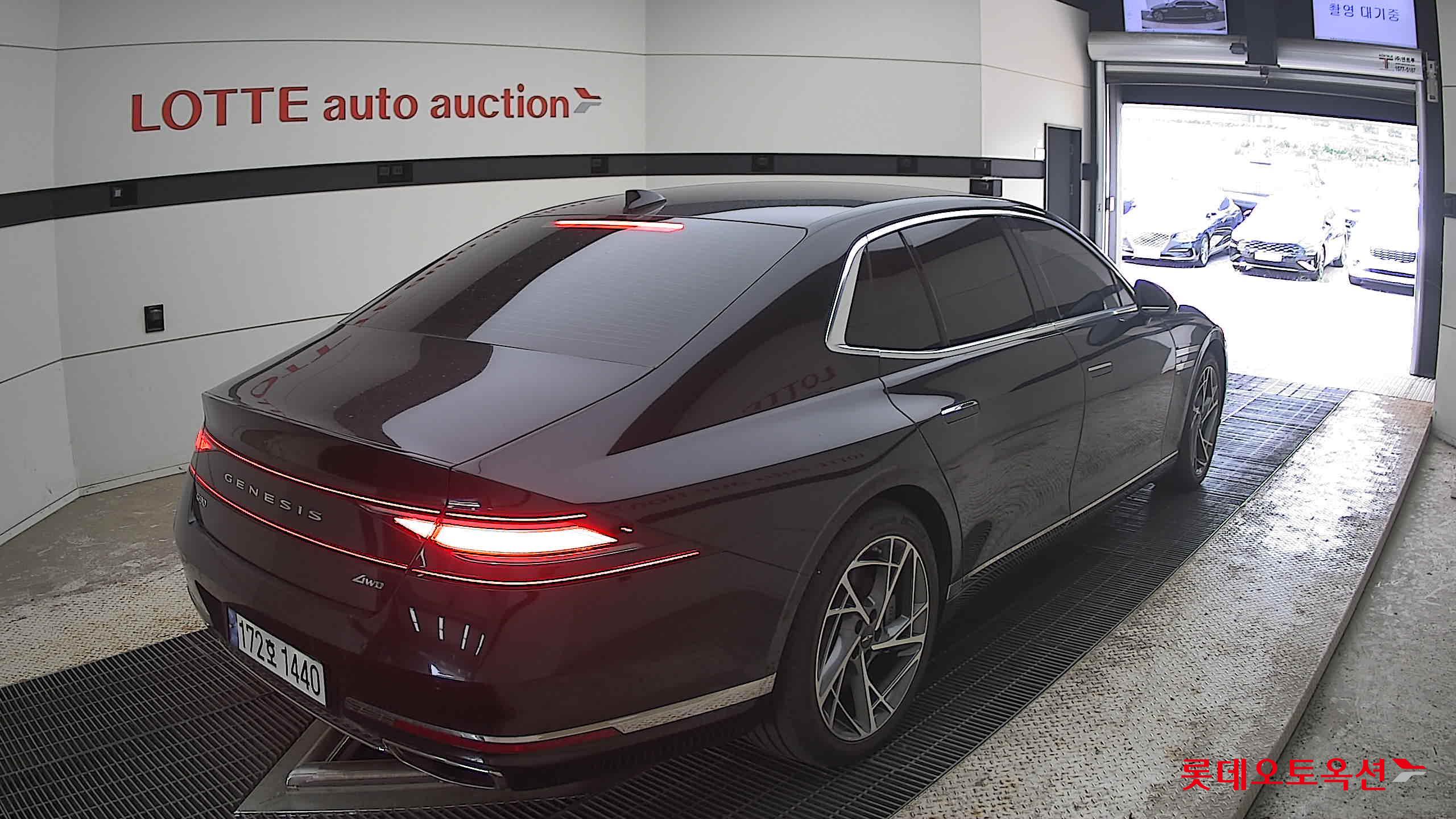 2022 - genesis g90